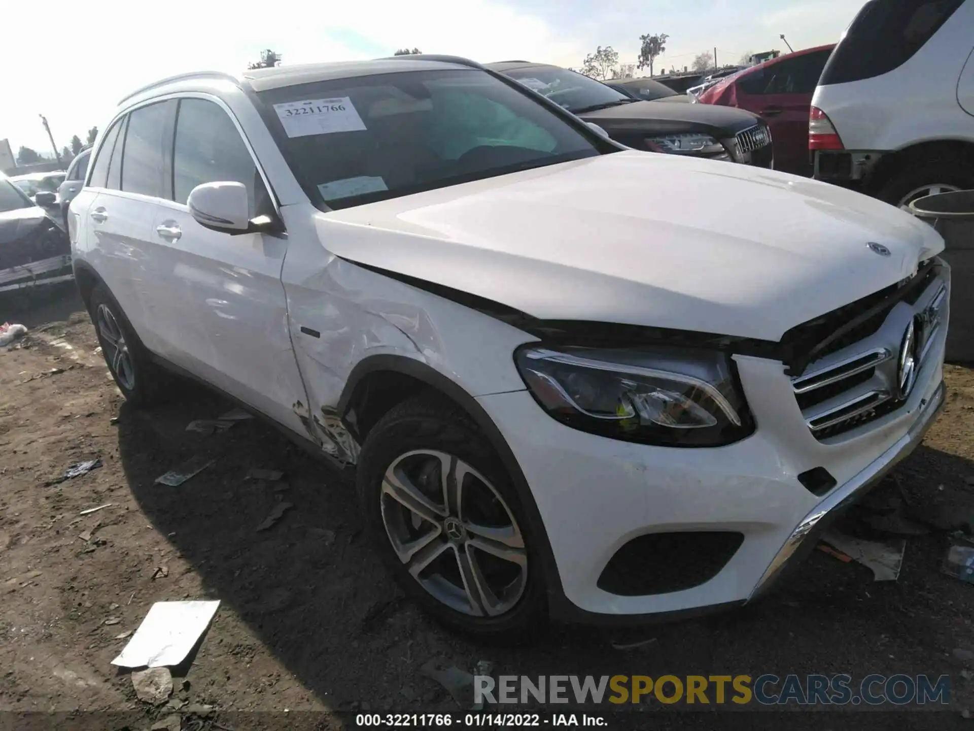 1 Photograph of a damaged car WDC0G5EB8KF521609 MERCEDES-BENZ GLC 2019