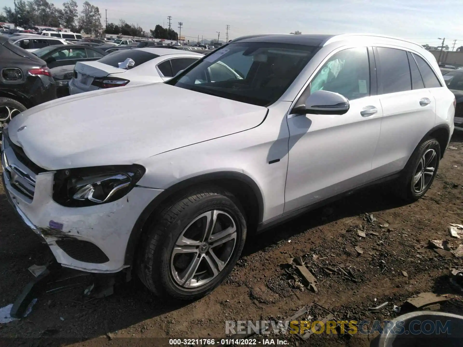 2 Photograph of a damaged car WDC0G5EB8KF521609 MERCEDES-BENZ GLC 2019