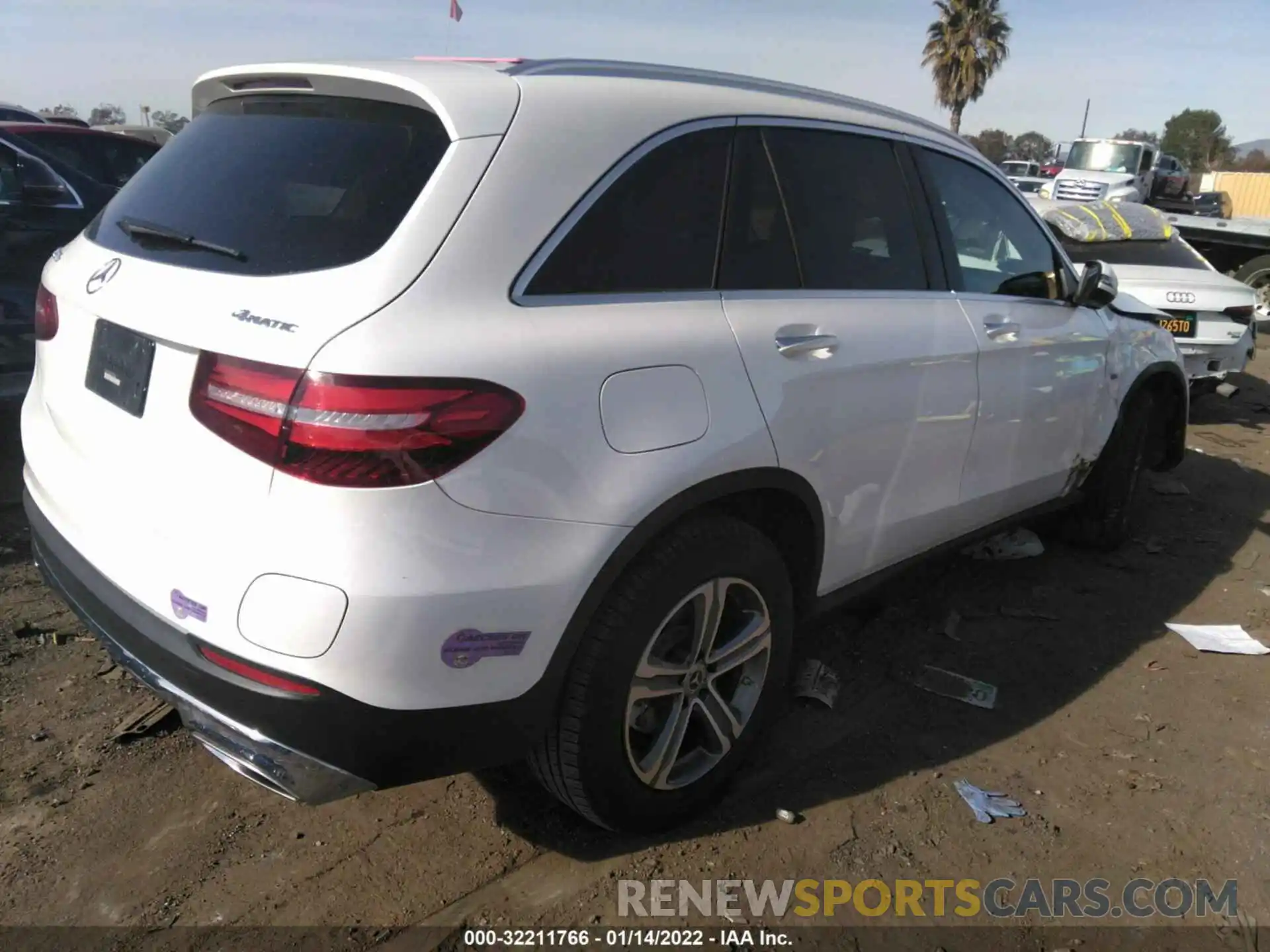 4 Photograph of a damaged car WDC0G5EB8KF521609 MERCEDES-BENZ GLC 2019