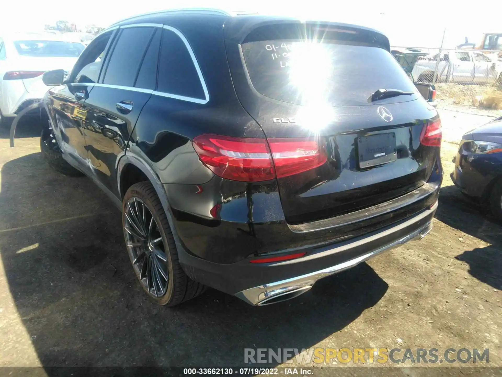 3 Photograph of a damaged car WDC0G5EB8KF553413 MERCEDES-BENZ GLC 2019