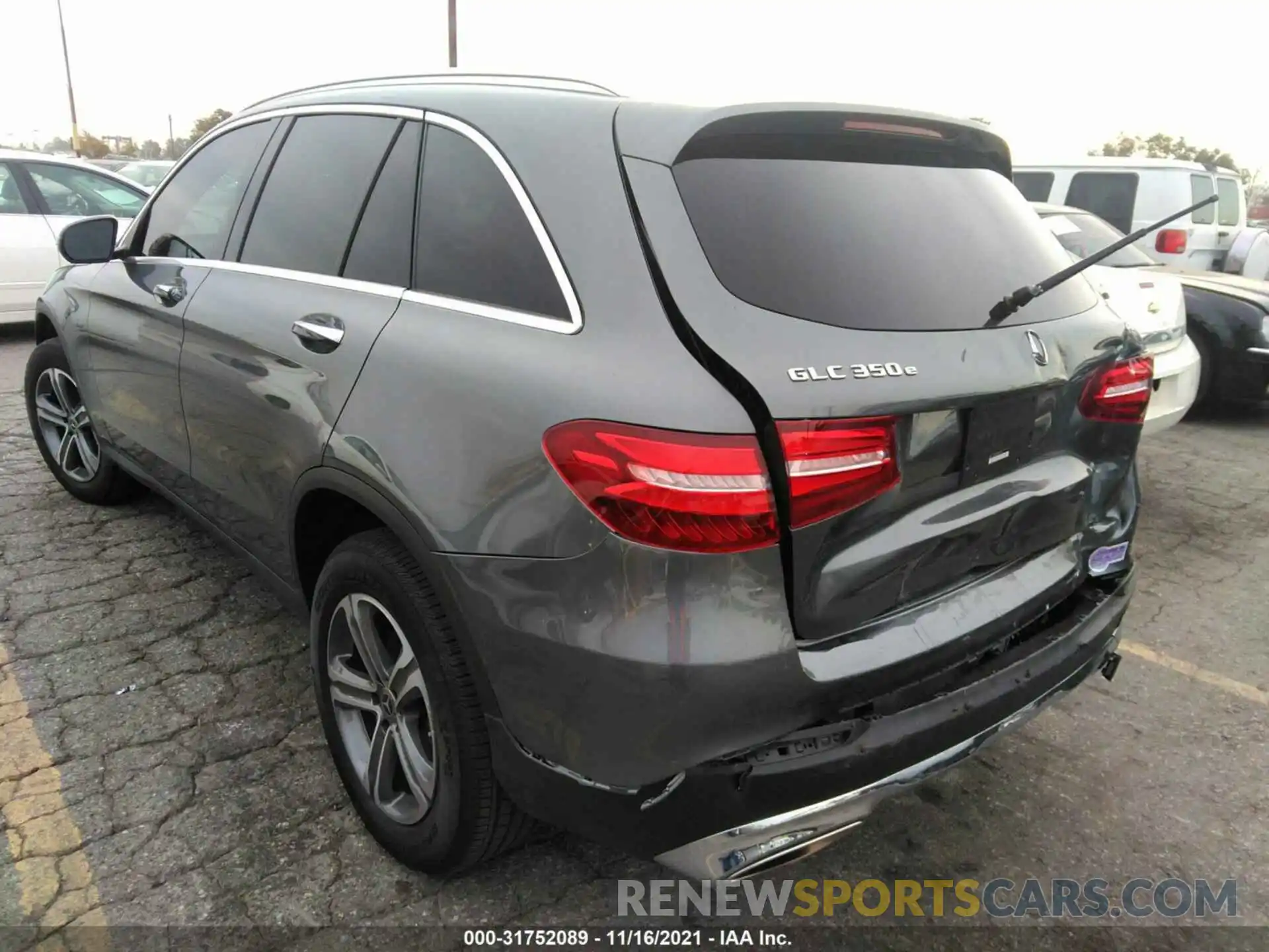 3 Photograph of a damaged car WDC0G5EB8KF561768 MERCEDES-BENZ GLC 2019