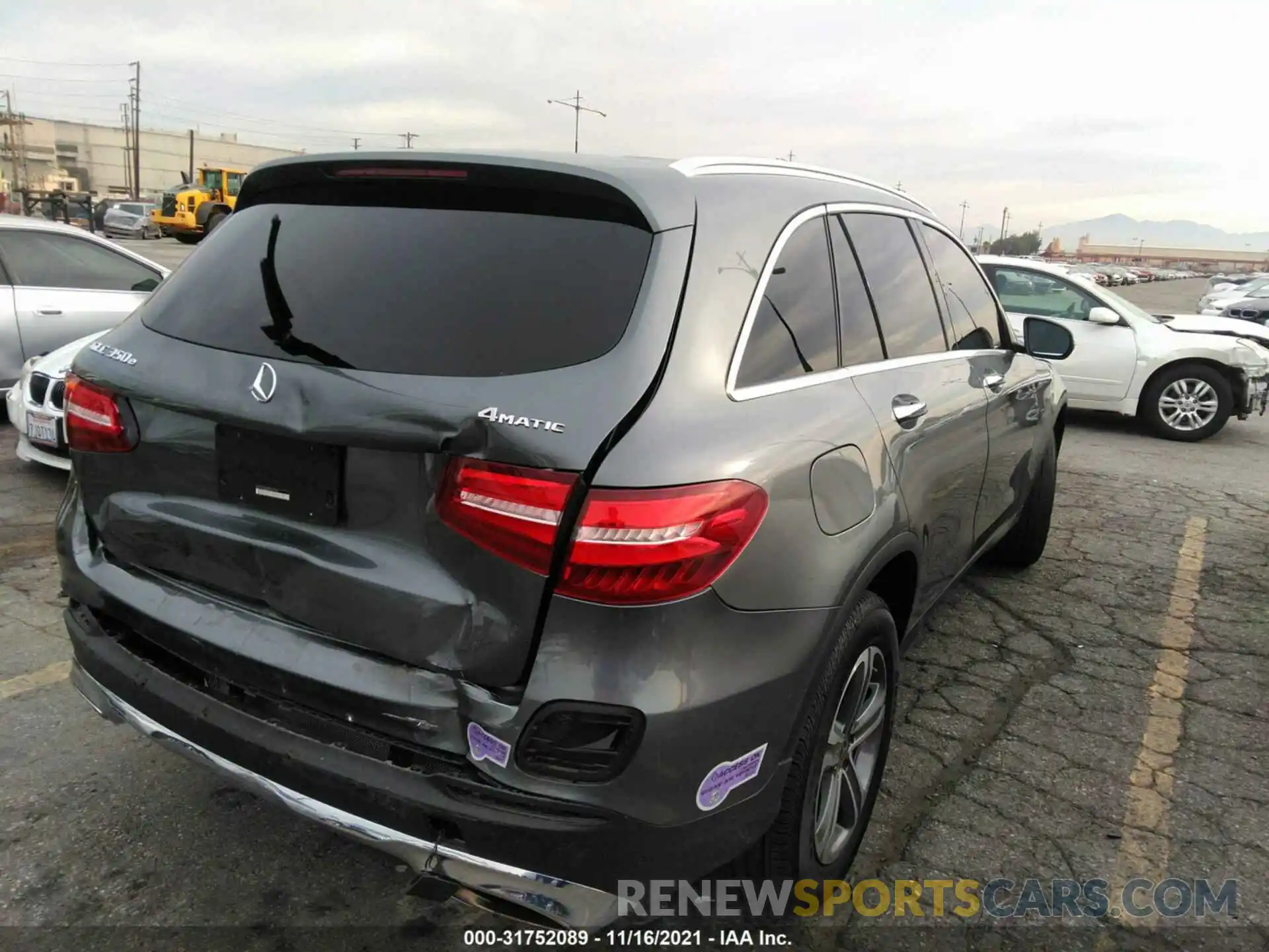 4 Photograph of a damaged car WDC0G5EB8KF561768 MERCEDES-BENZ GLC 2019