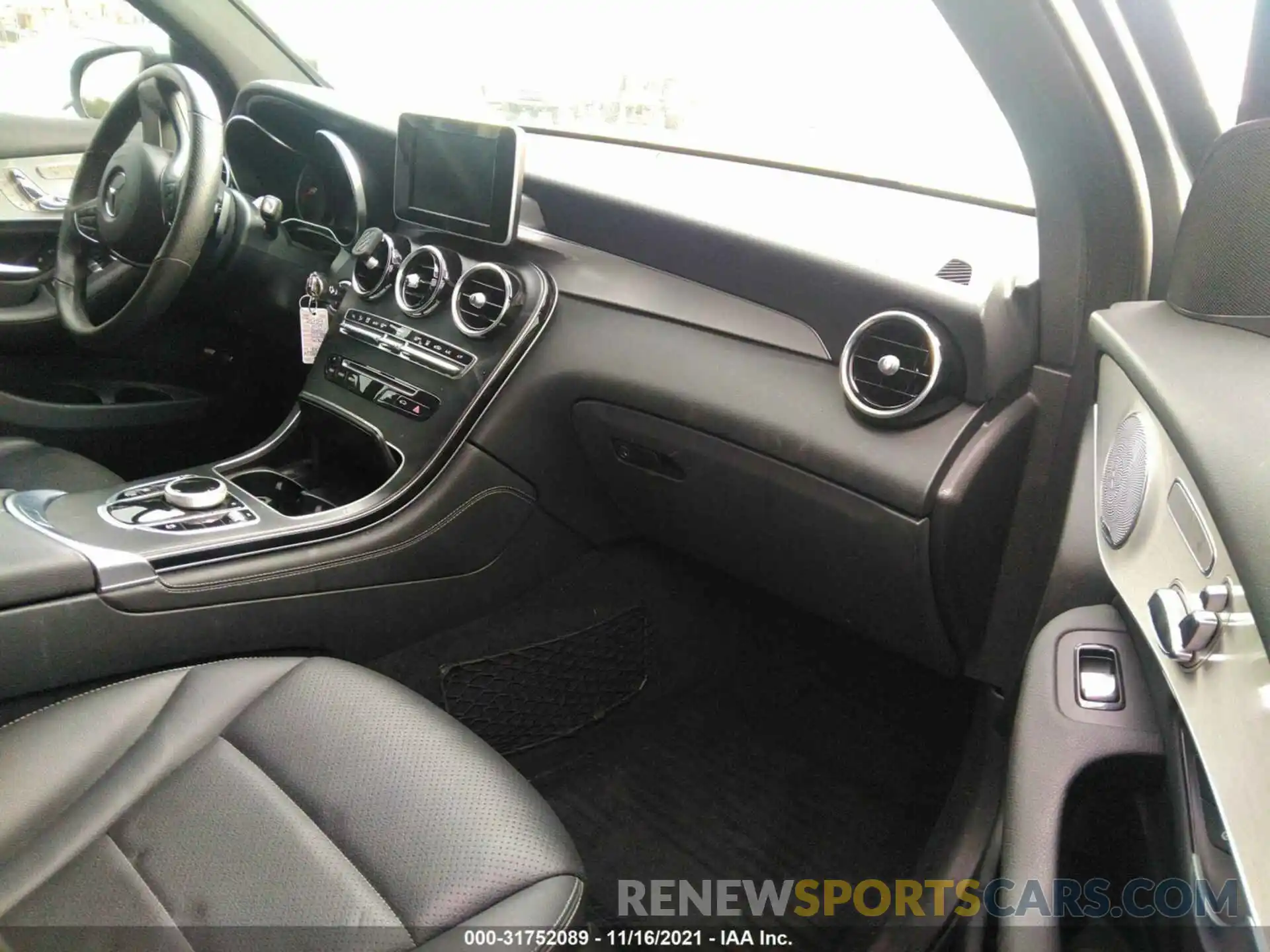 5 Photograph of a damaged car WDC0G5EB8KF561768 MERCEDES-BENZ GLC 2019