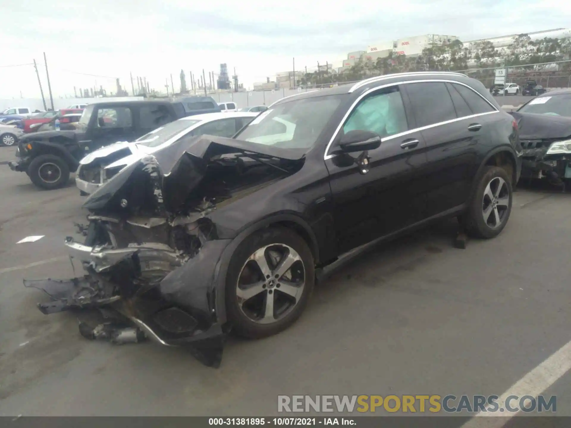 2 Photograph of a damaged car WDC0G5EB8KF563231 MERCEDES-BENZ GLC 2019