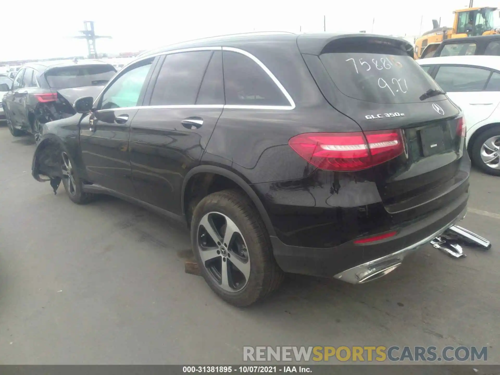 3 Photograph of a damaged car WDC0G5EB8KF563231 MERCEDES-BENZ GLC 2019