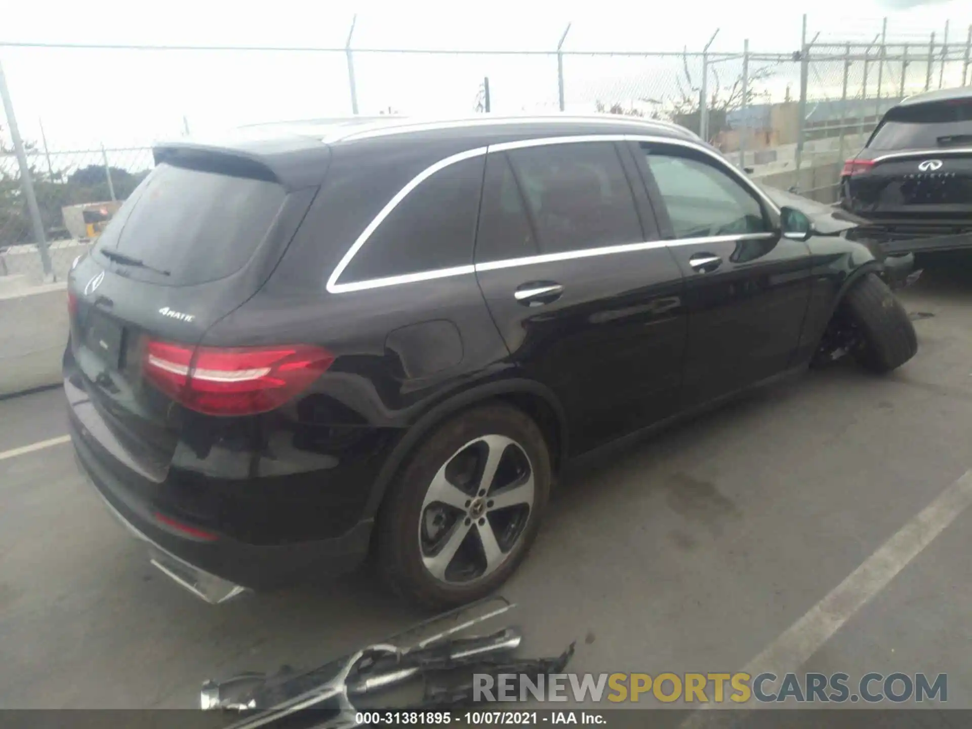 4 Photograph of a damaged car WDC0G5EB8KF563231 MERCEDES-BENZ GLC 2019