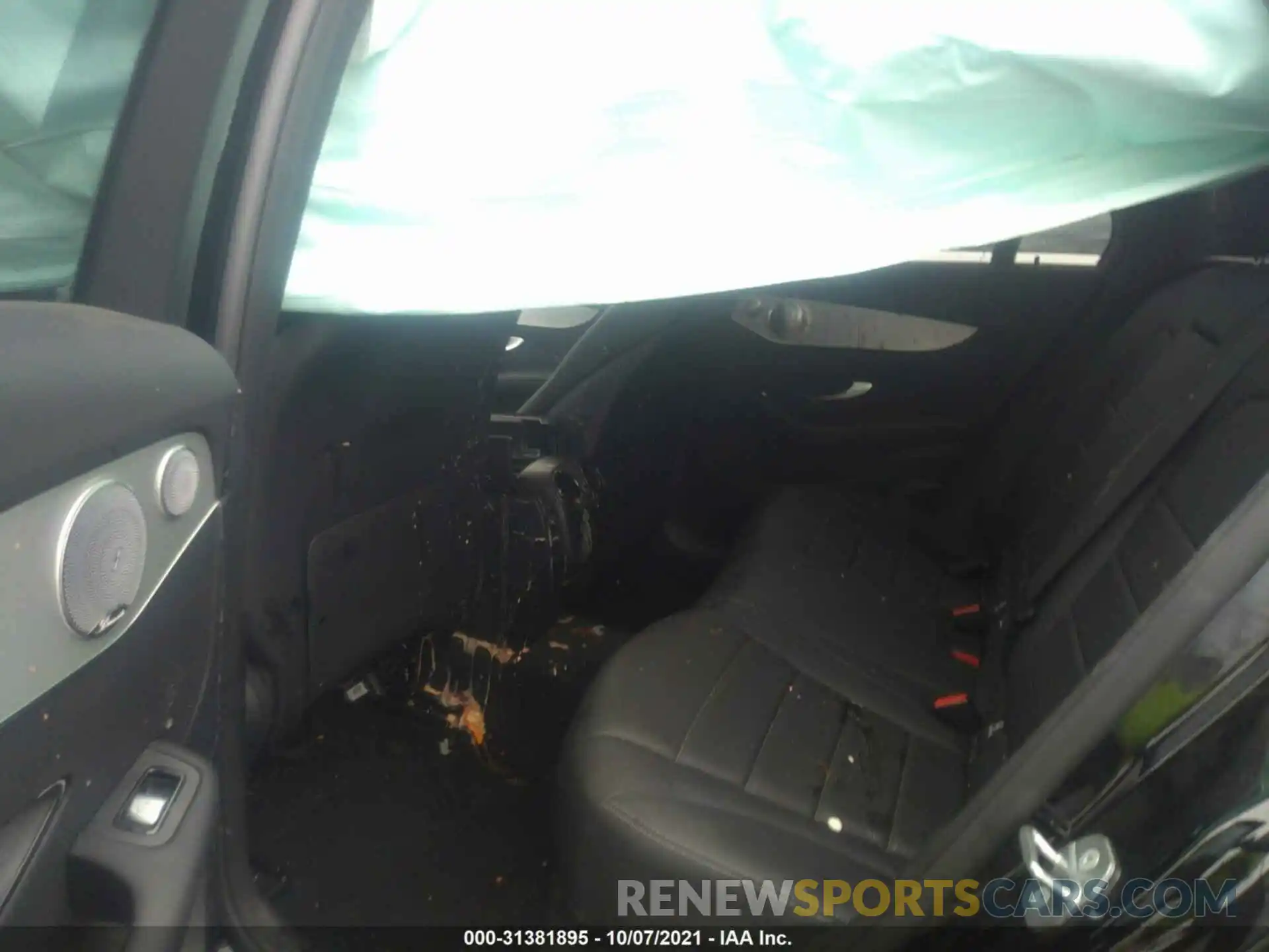 8 Photograph of a damaged car WDC0G5EB8KF563231 MERCEDES-BENZ GLC 2019