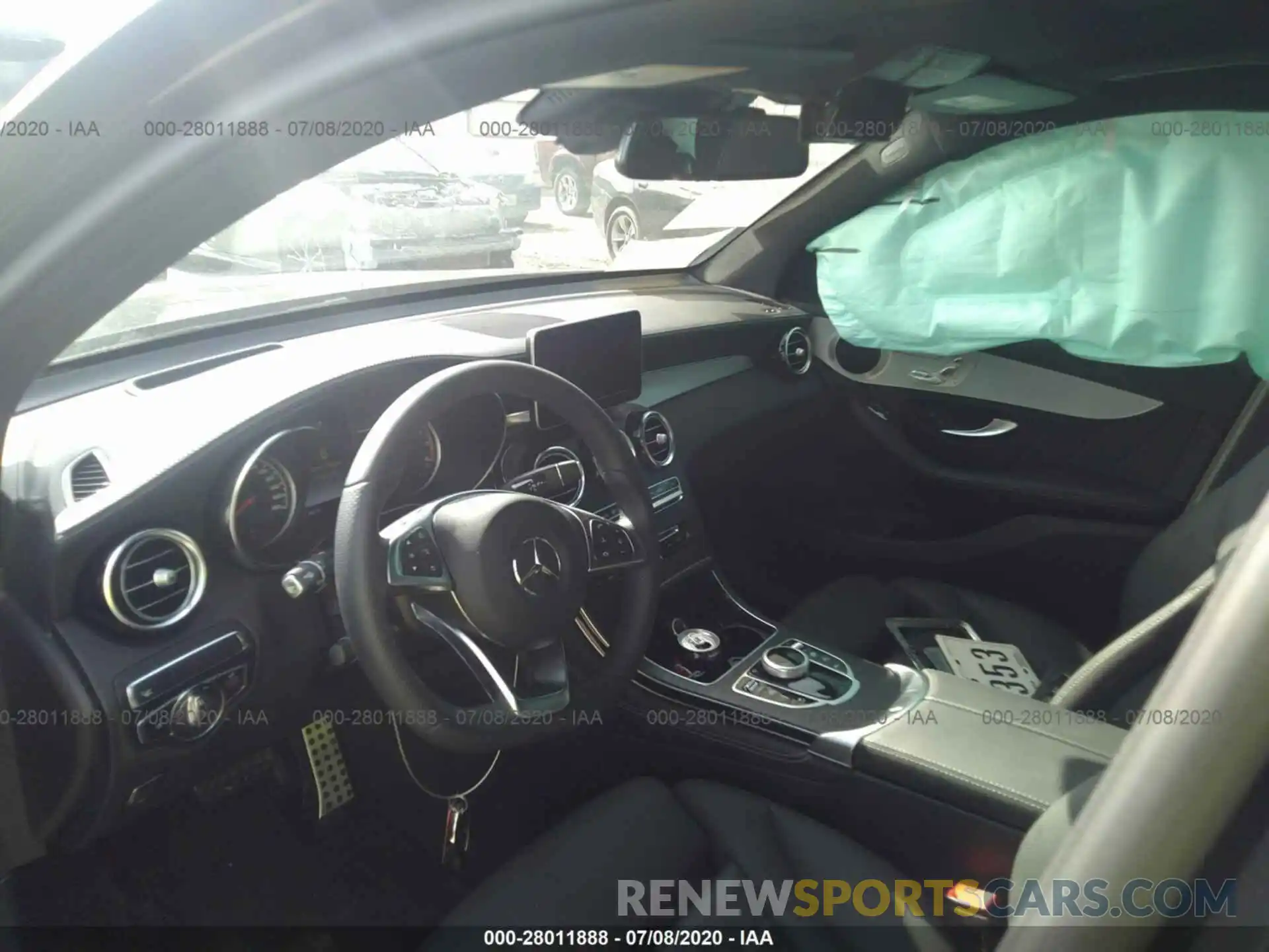 5 Photograph of a damaged car WDC0G6EB0KF577047 MERCEDES-BENZ GLC 2019