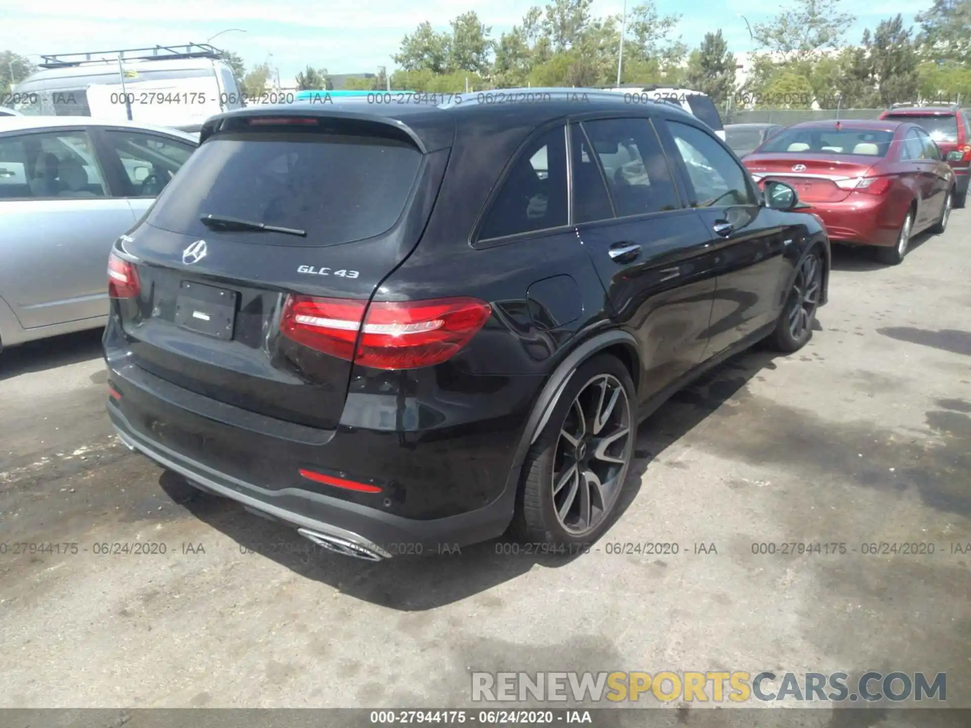 4 Photograph of a damaged car WDC0G6EB1KF492024 MERCEDES-BENZ GLC 2019