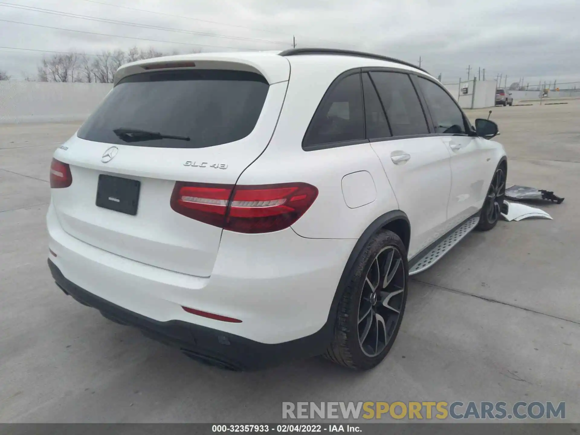 4 Photograph of a damaged car WDC0G6EB5KF543797 MERCEDES-BENZ GLC 2019