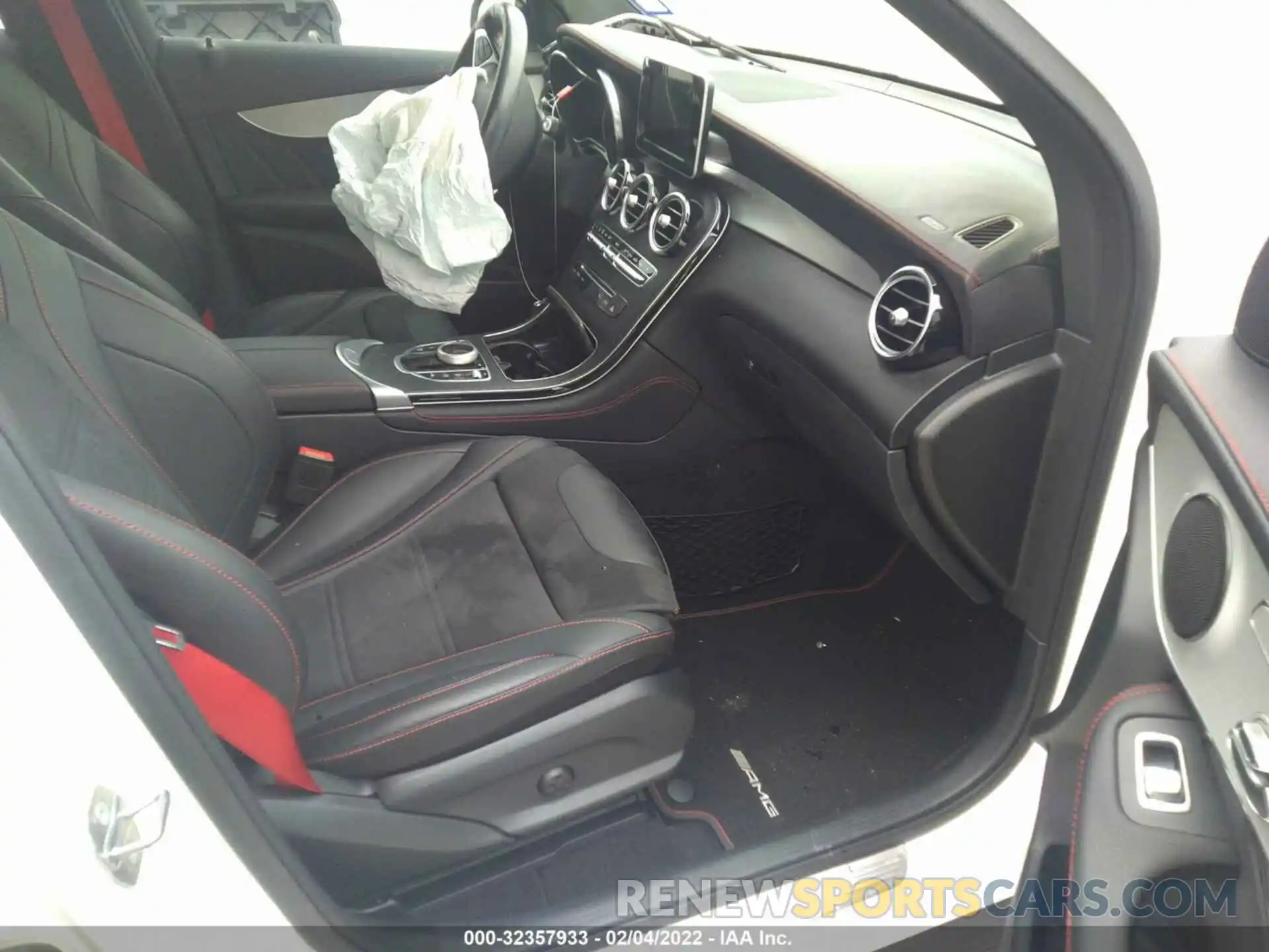 5 Photograph of a damaged car WDC0G6EB5KF543797 MERCEDES-BENZ GLC 2019