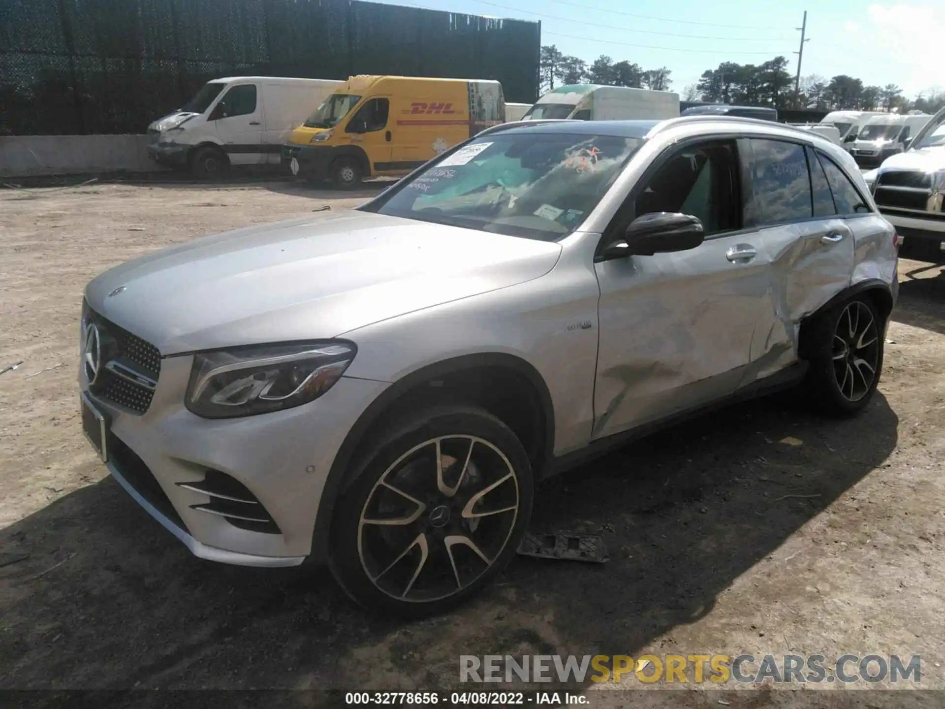 2 Photograph of a damaged car WDC0G6EB8KF513726 MERCEDES-BENZ GLC 2019