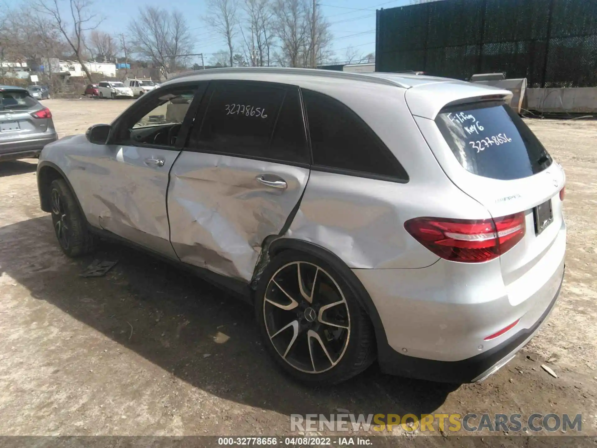 3 Photograph of a damaged car WDC0G6EB8KF513726 MERCEDES-BENZ GLC 2019