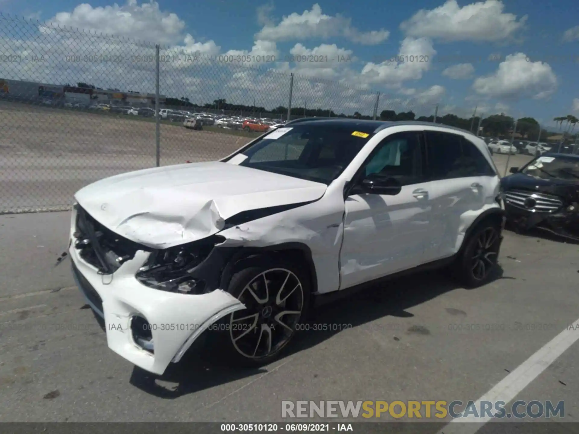 2 Photograph of a damaged car WDC0G6EB9KF582151 MERCEDES-BENZ GLC 2019