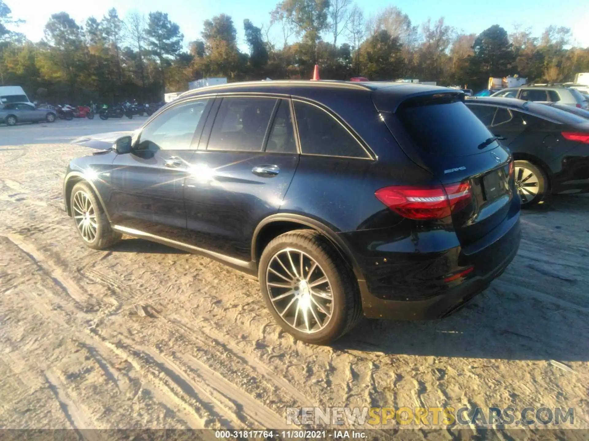 3 Фотография поврежденного автомобиля WDC0G6EB9KF616332 MERCEDES-BENZ GLC 2019