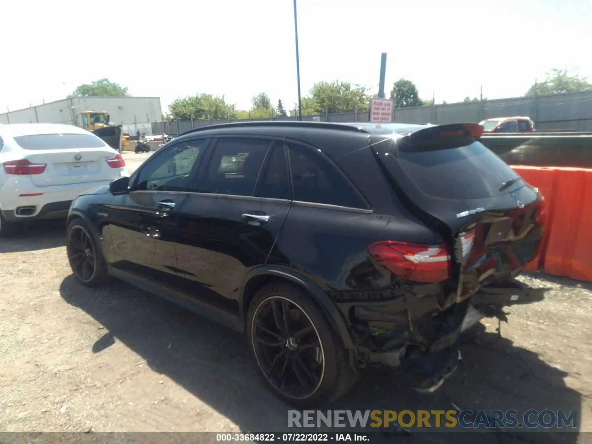 3 Photograph of a damaged car WDC0G8JB1KF500916 MERCEDES-BENZ GLC 2019