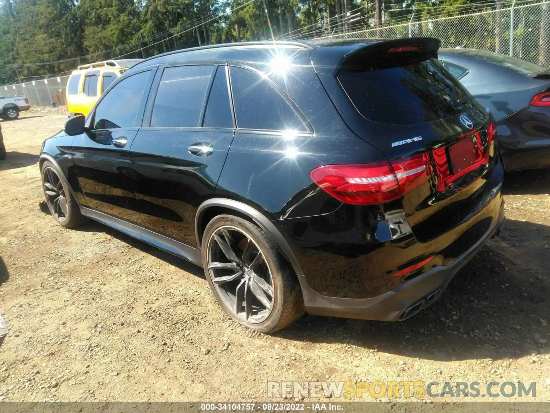 3 Photograph of a damaged car WDC0G8JB9KF494749 MERCEDES-BENZ GLC 2019