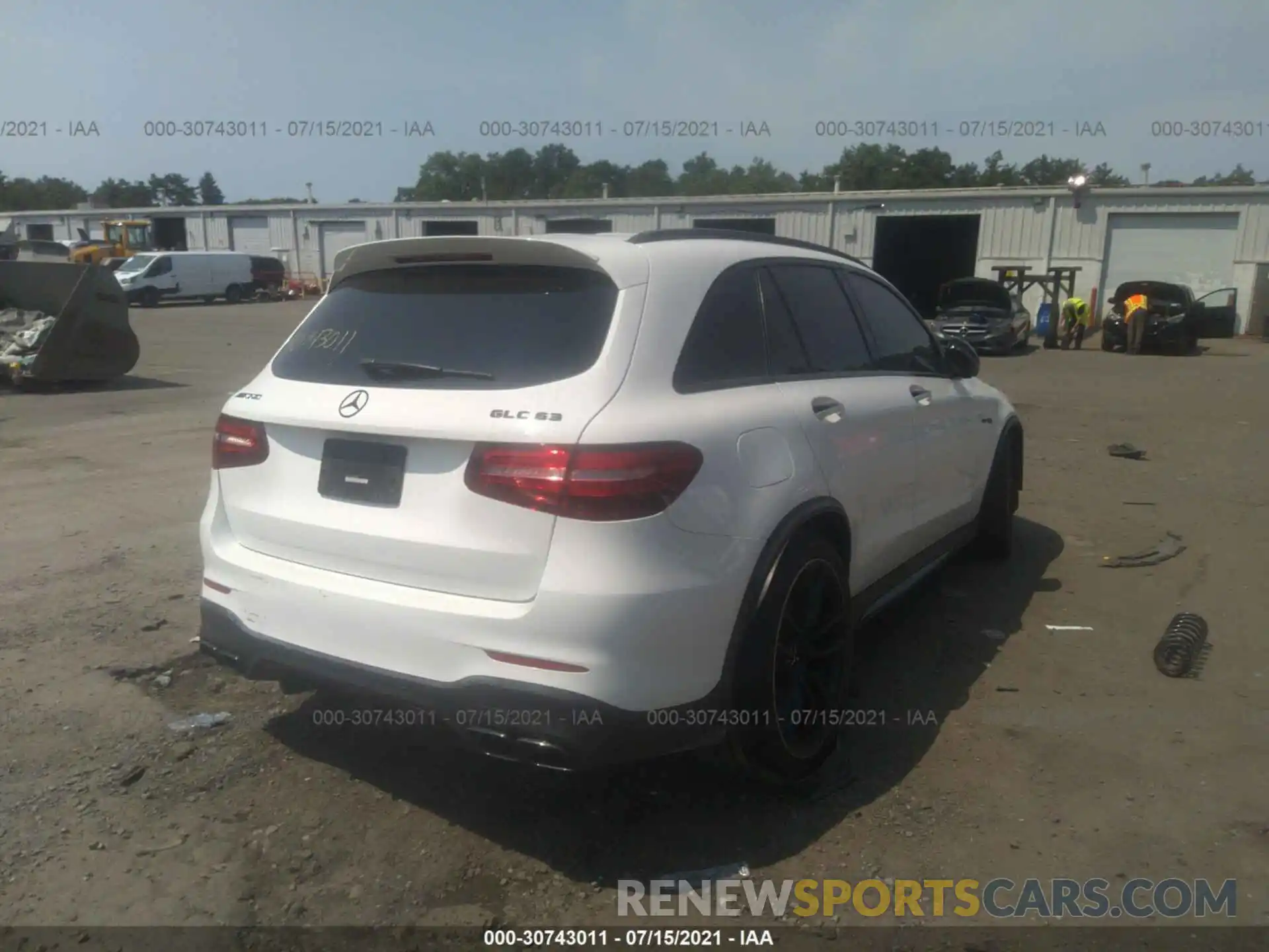 4 Photograph of a damaged car WDC0G8JBXKF556711 MERCEDES-BENZ GLC 2019