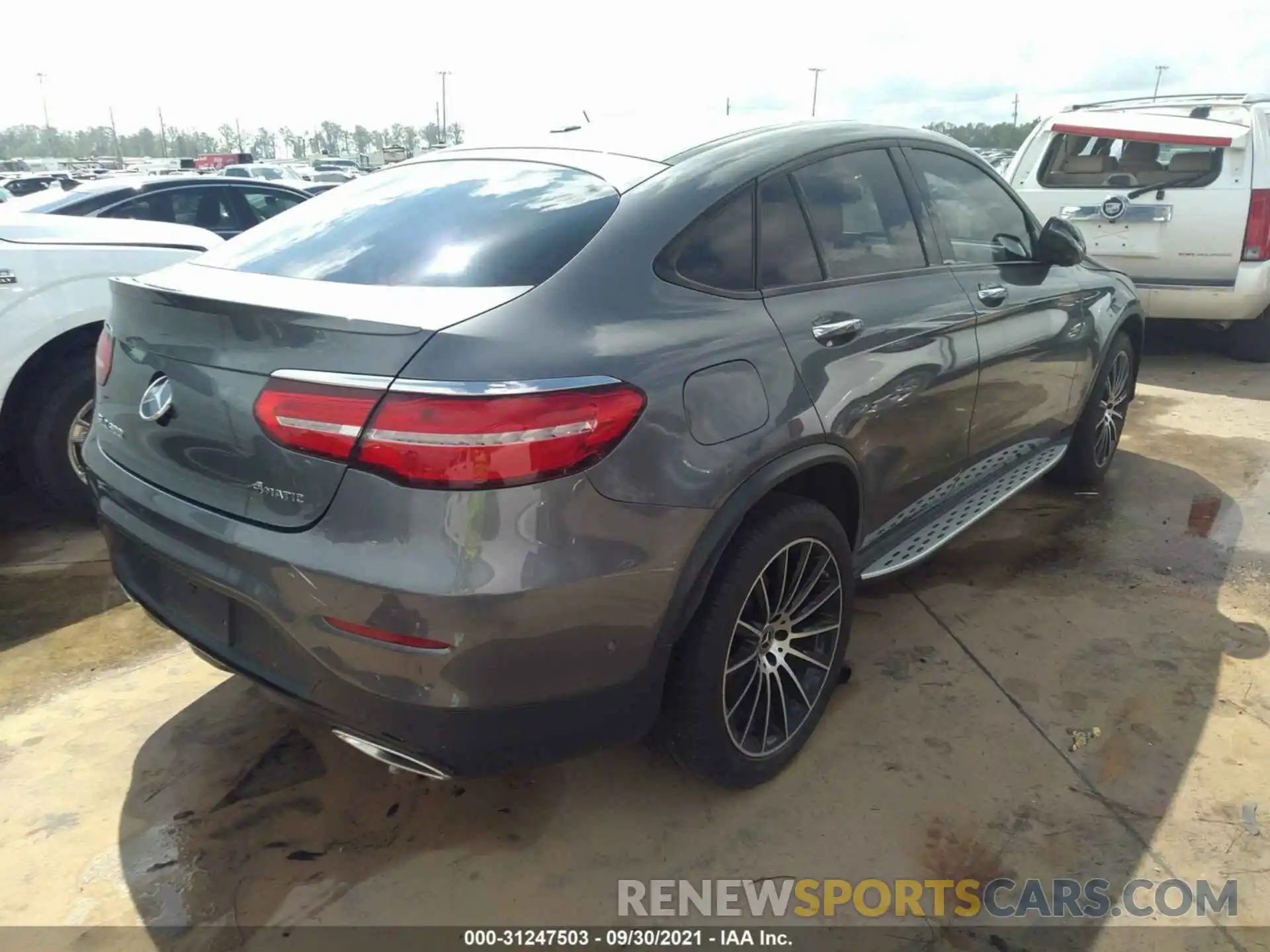 4 Photograph of a damaged car WDC0J4KB0KF494017 MERCEDES-BENZ GLC 2019