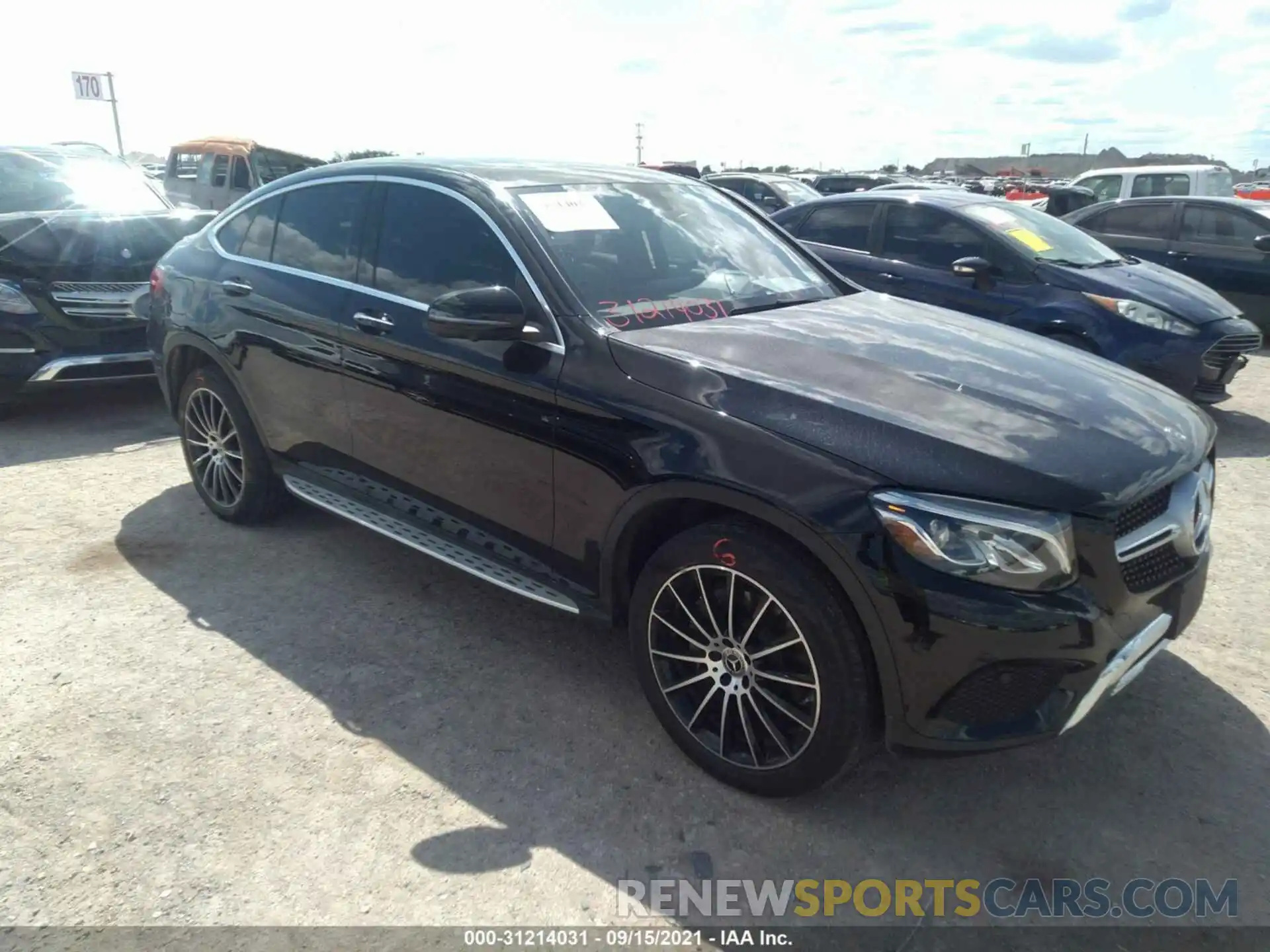 1 Photograph of a damaged car WDC0J4KB0KF579570 MERCEDES-BENZ GLC 2019