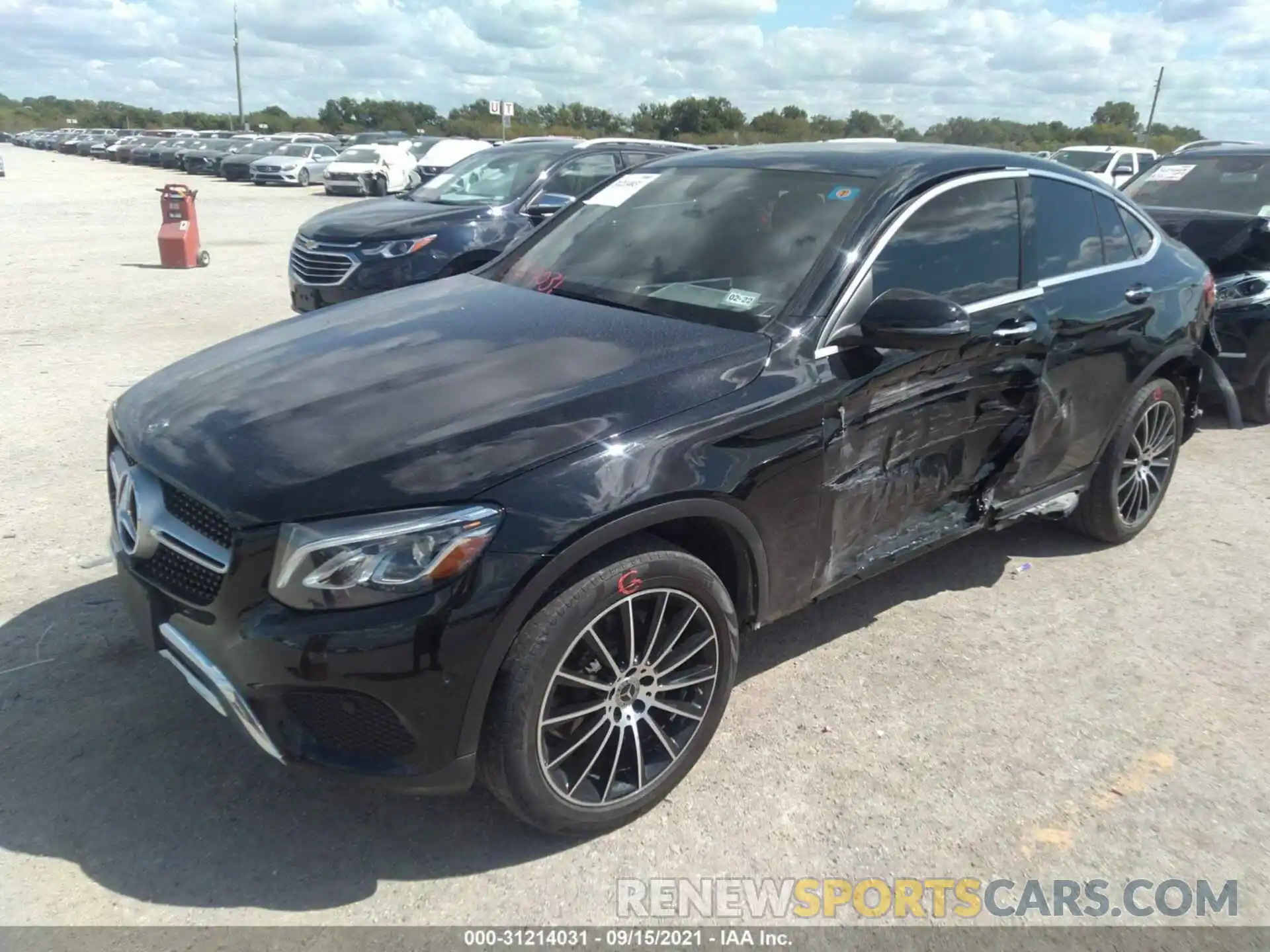 2 Photograph of a damaged car WDC0J4KB0KF579570 MERCEDES-BENZ GLC 2019