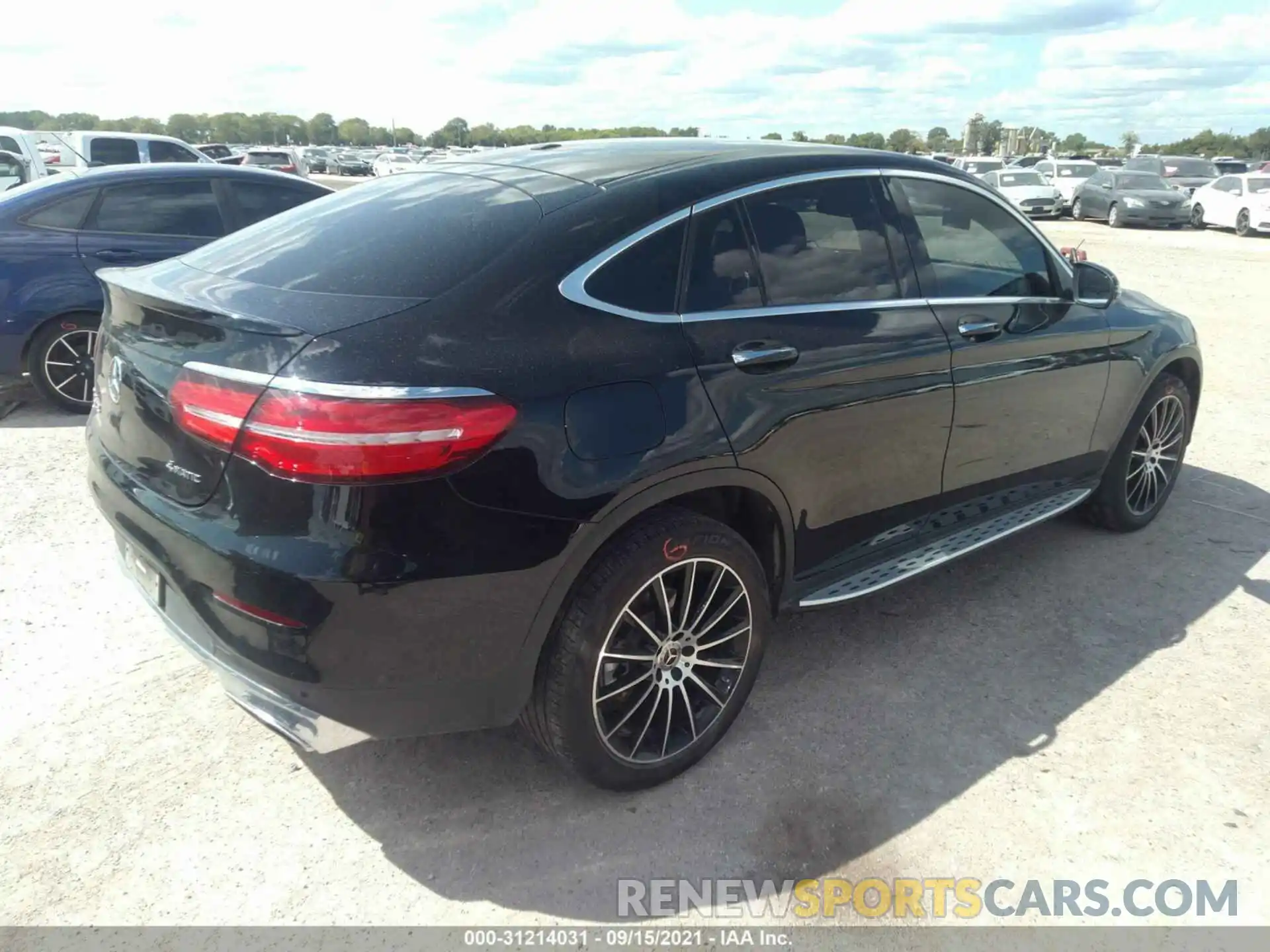 4 Photograph of a damaged car WDC0J4KB0KF579570 MERCEDES-BENZ GLC 2019