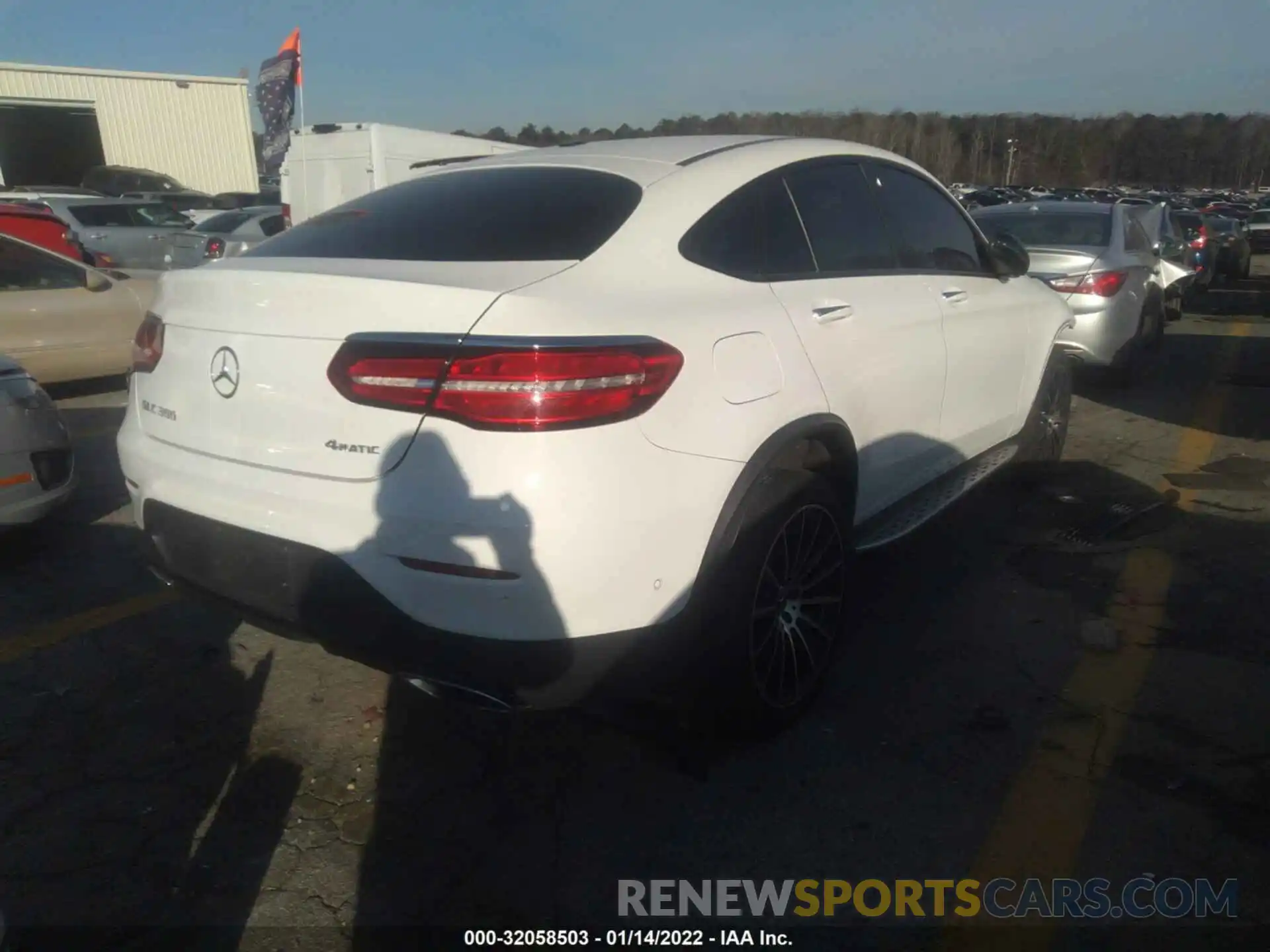 4 Photograph of a damaged car WDC0J4KB0KF643932 MERCEDES-BENZ GLC 2019