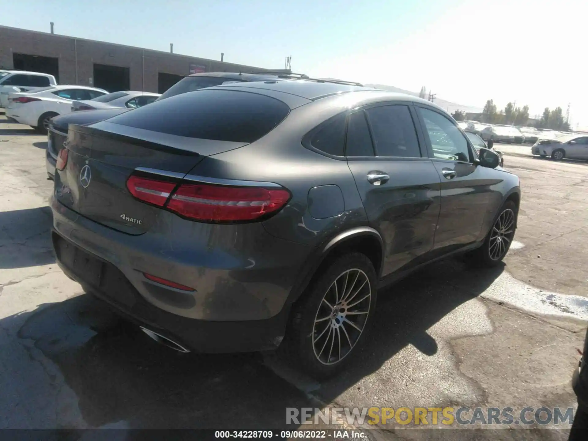 4 Photograph of a damaged car WDC0J4KB1KF515425 MERCEDES-BENZ GLC 2019