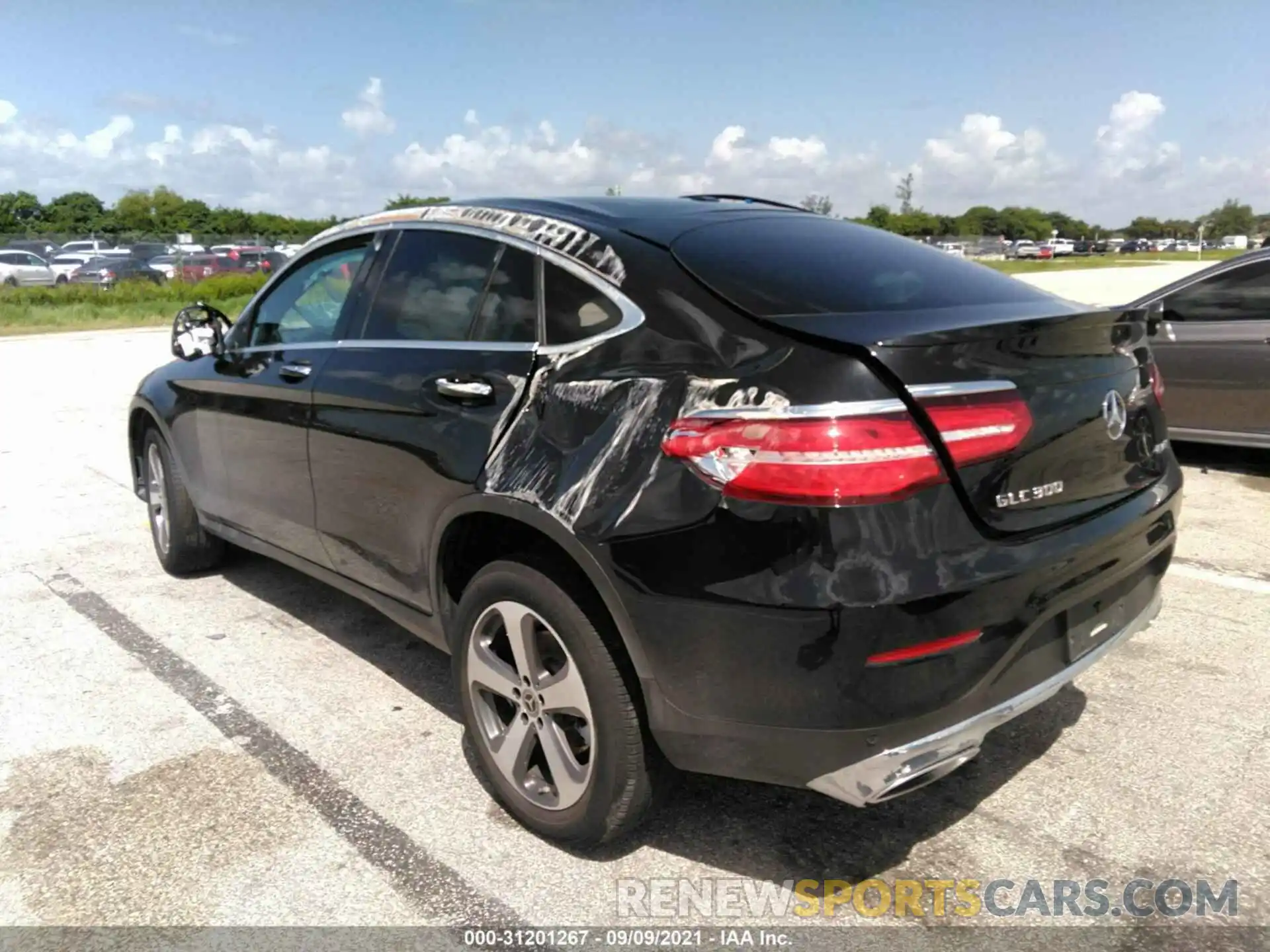 3 Photograph of a damaged car WDC0J4KB1KF577598 MERCEDES-BENZ GLC 2019