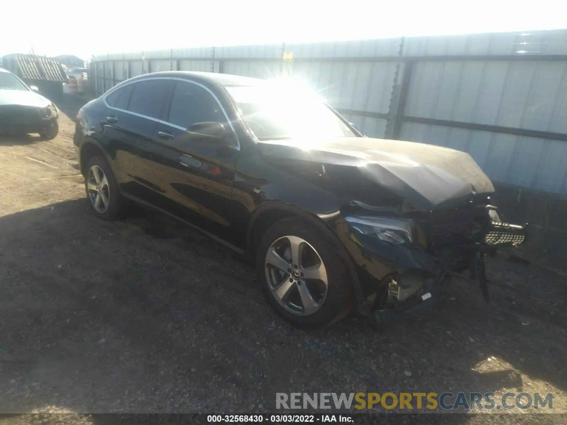 1 Photograph of a damaged car WDC0J4KB1KF583580 MERCEDES-BENZ GLC 2019