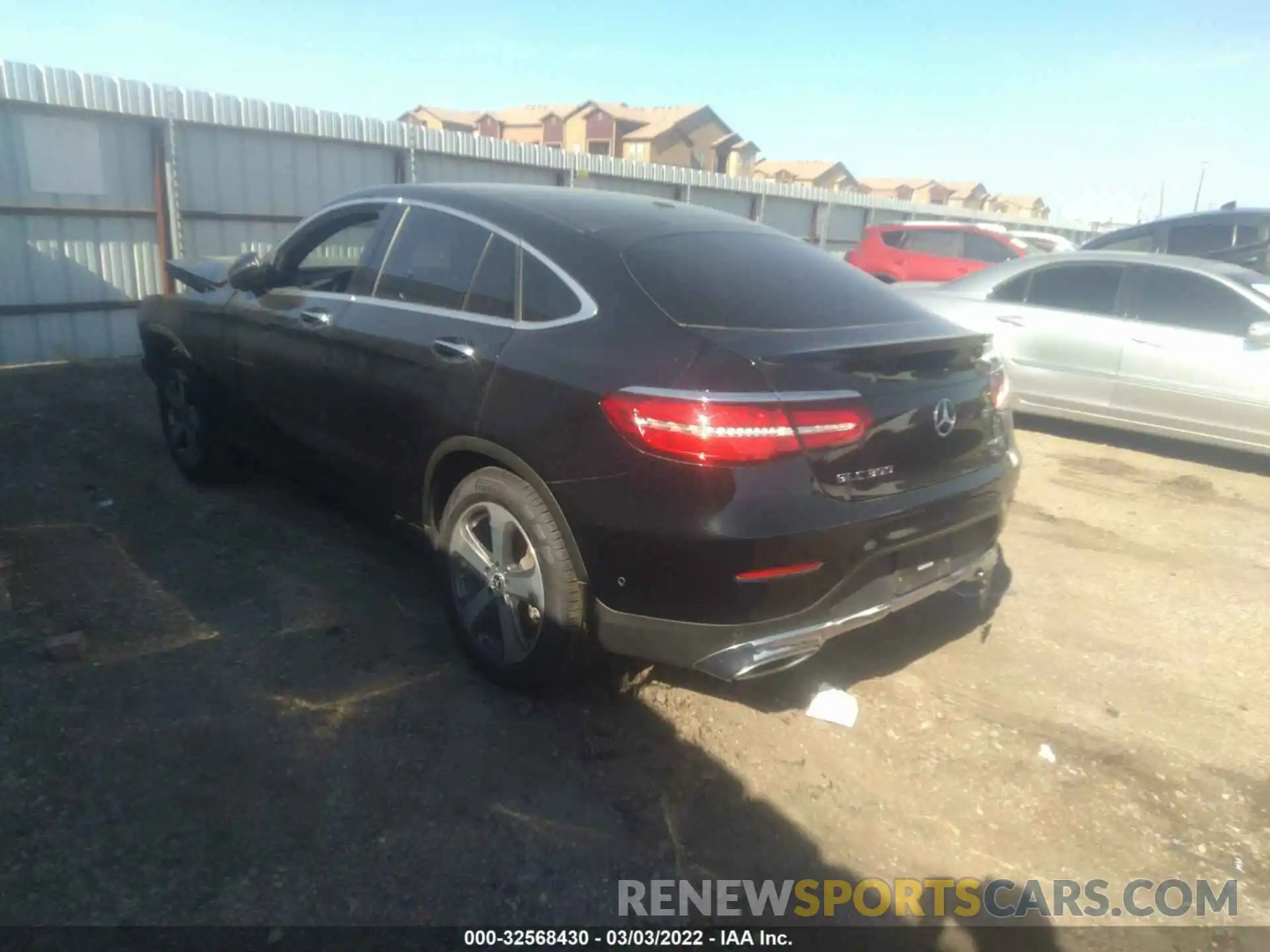 3 Photograph of a damaged car WDC0J4KB1KF583580 MERCEDES-BENZ GLC 2019