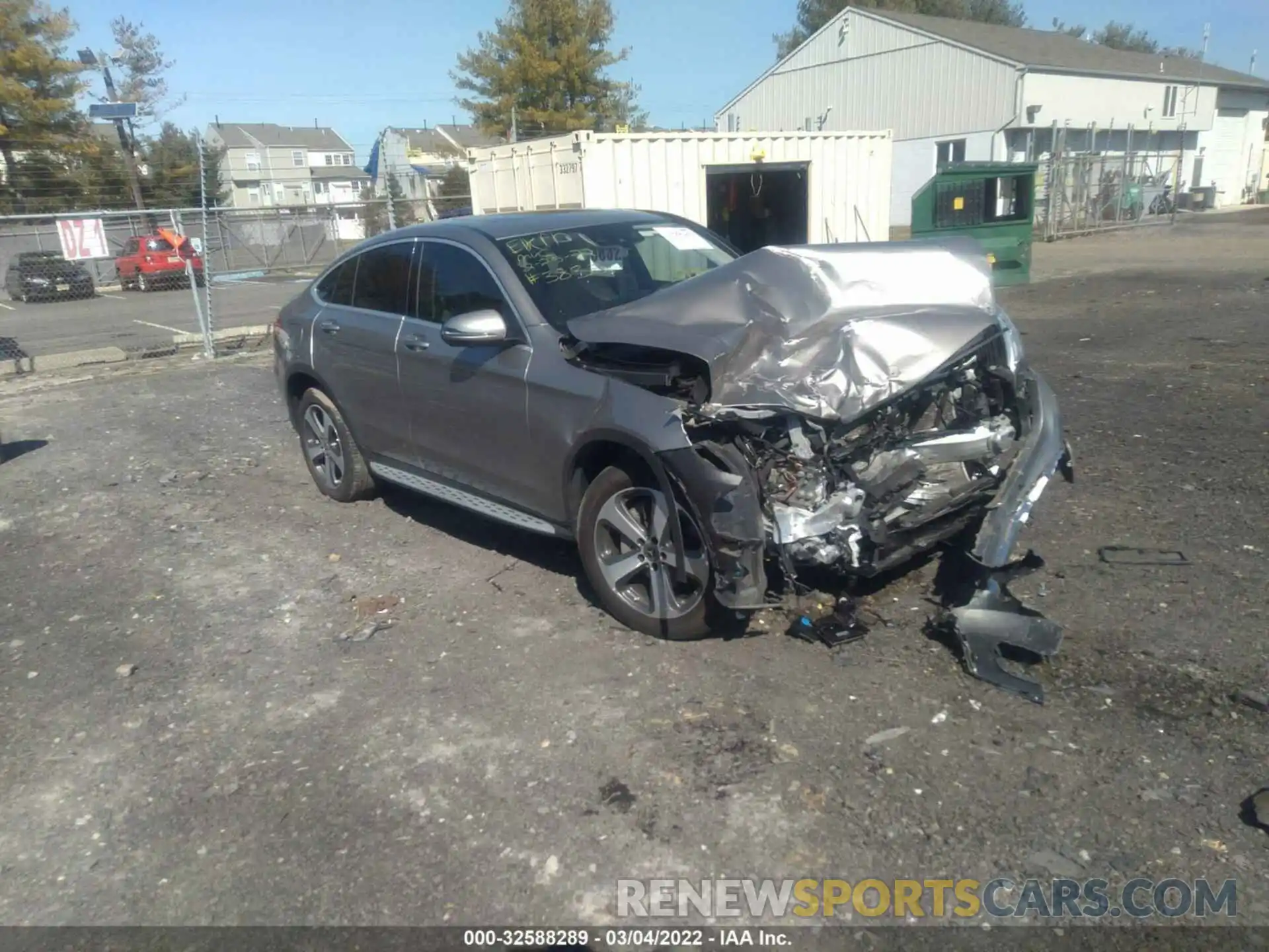 1 Photograph of a damaged car WDC0J4KB1KF617016 MERCEDES-BENZ GLC 2019