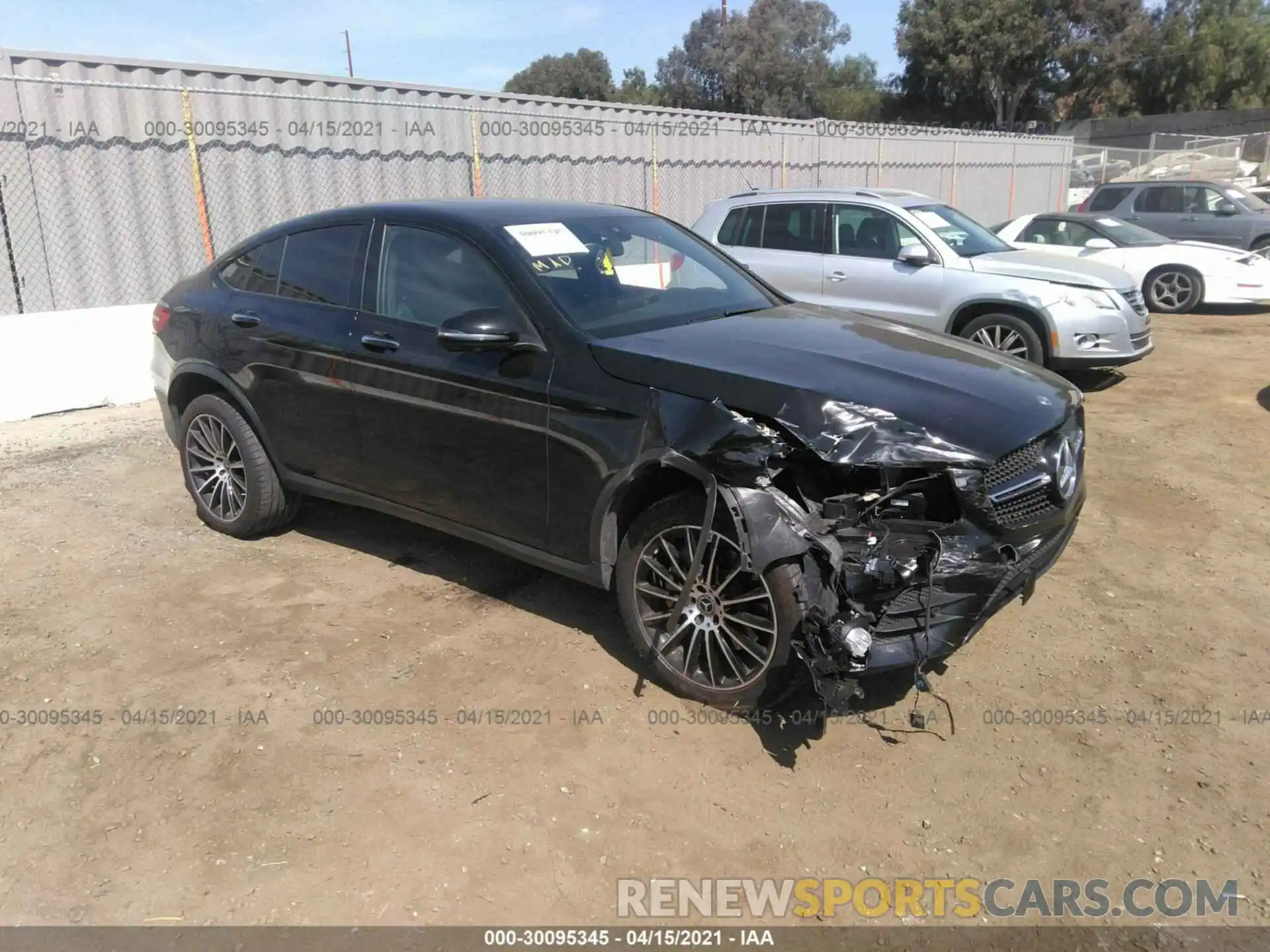 1 Photograph of a damaged car WDC0J4KB1KF626220 MERCEDES-BENZ GLC 2019