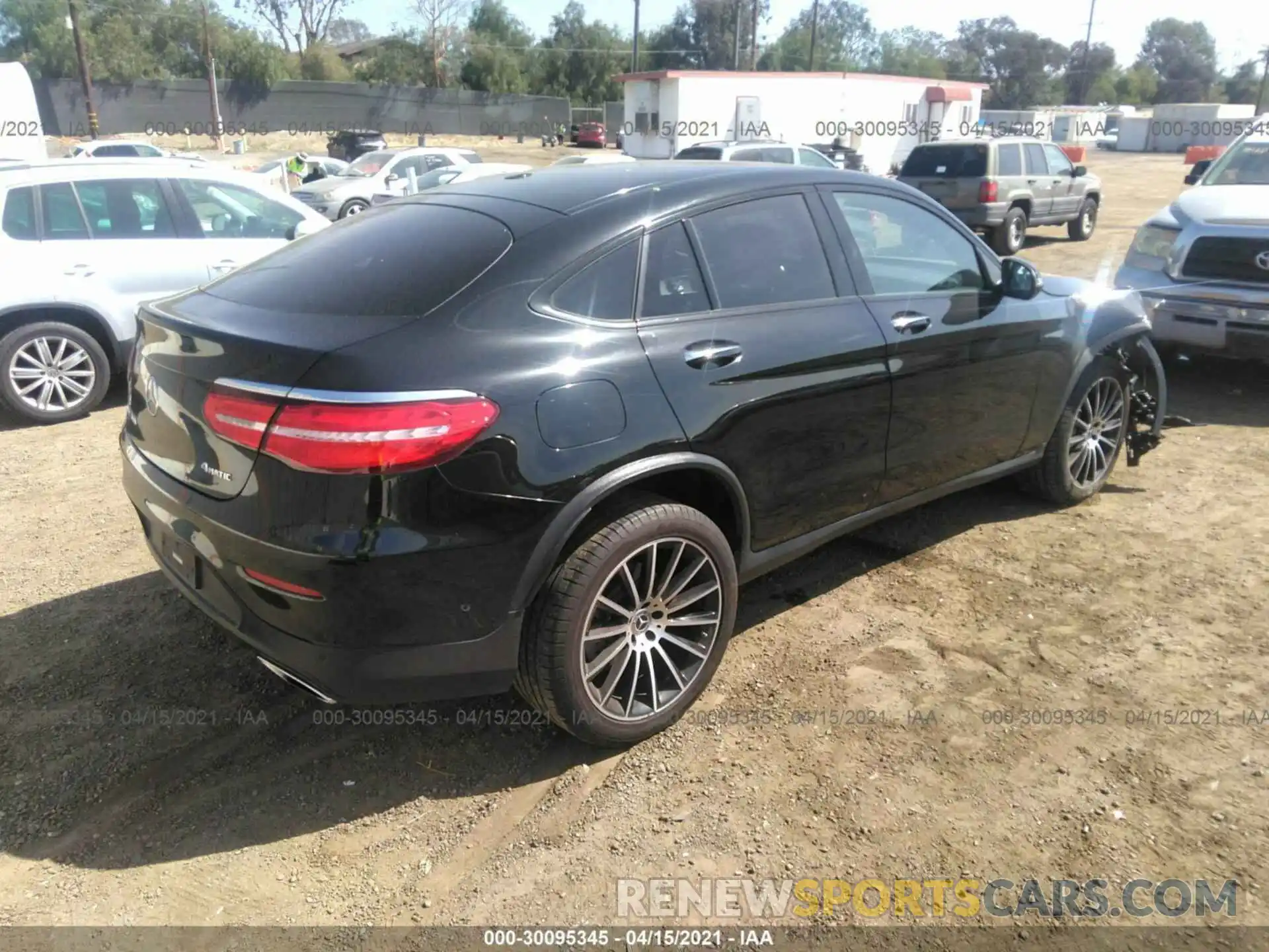 4 Photograph of a damaged car WDC0J4KB1KF626220 MERCEDES-BENZ GLC 2019