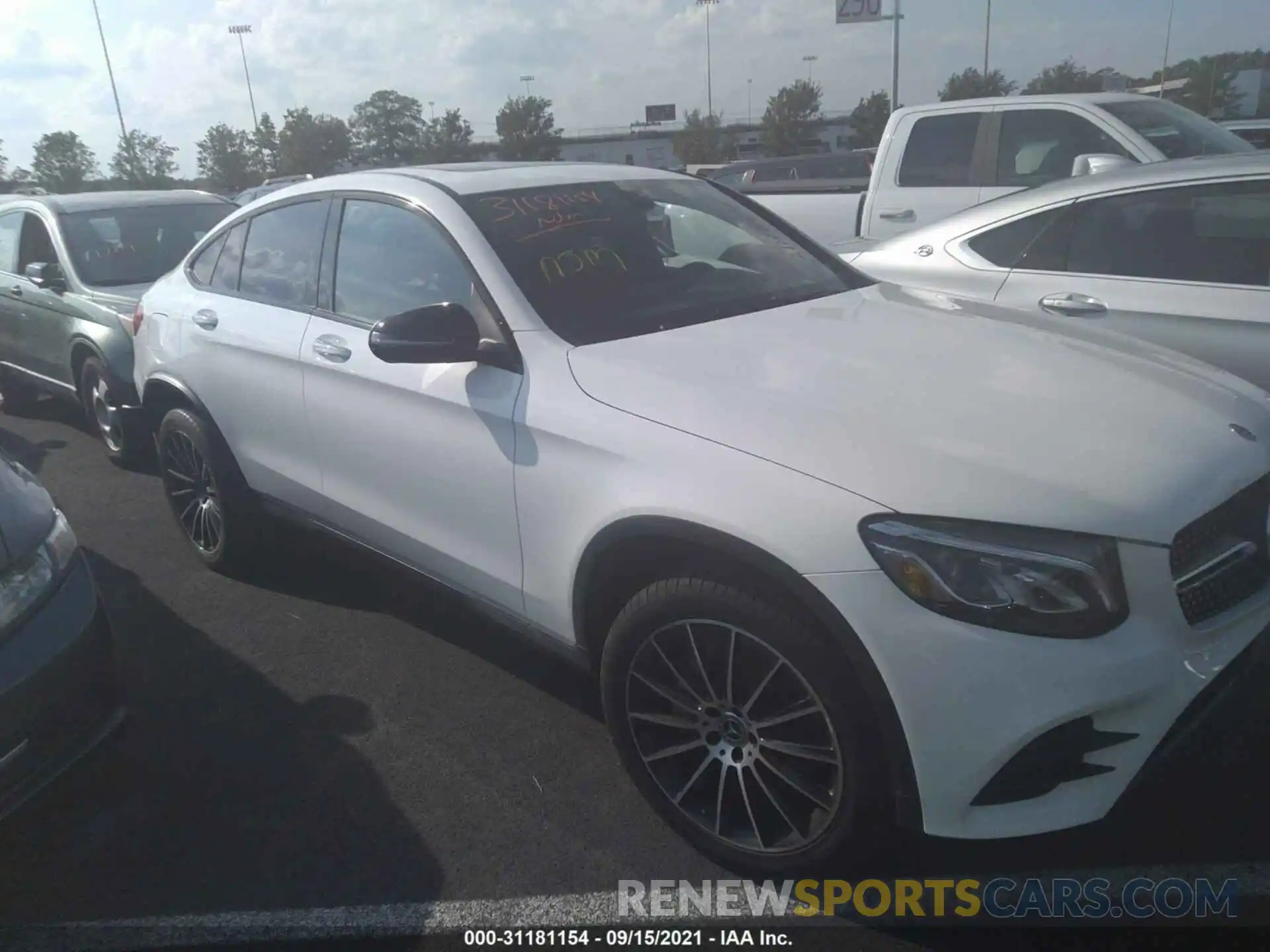 1 Photograph of a damaged car WDC0J4KB2KF499798 MERCEDES-BENZ GLC 2019