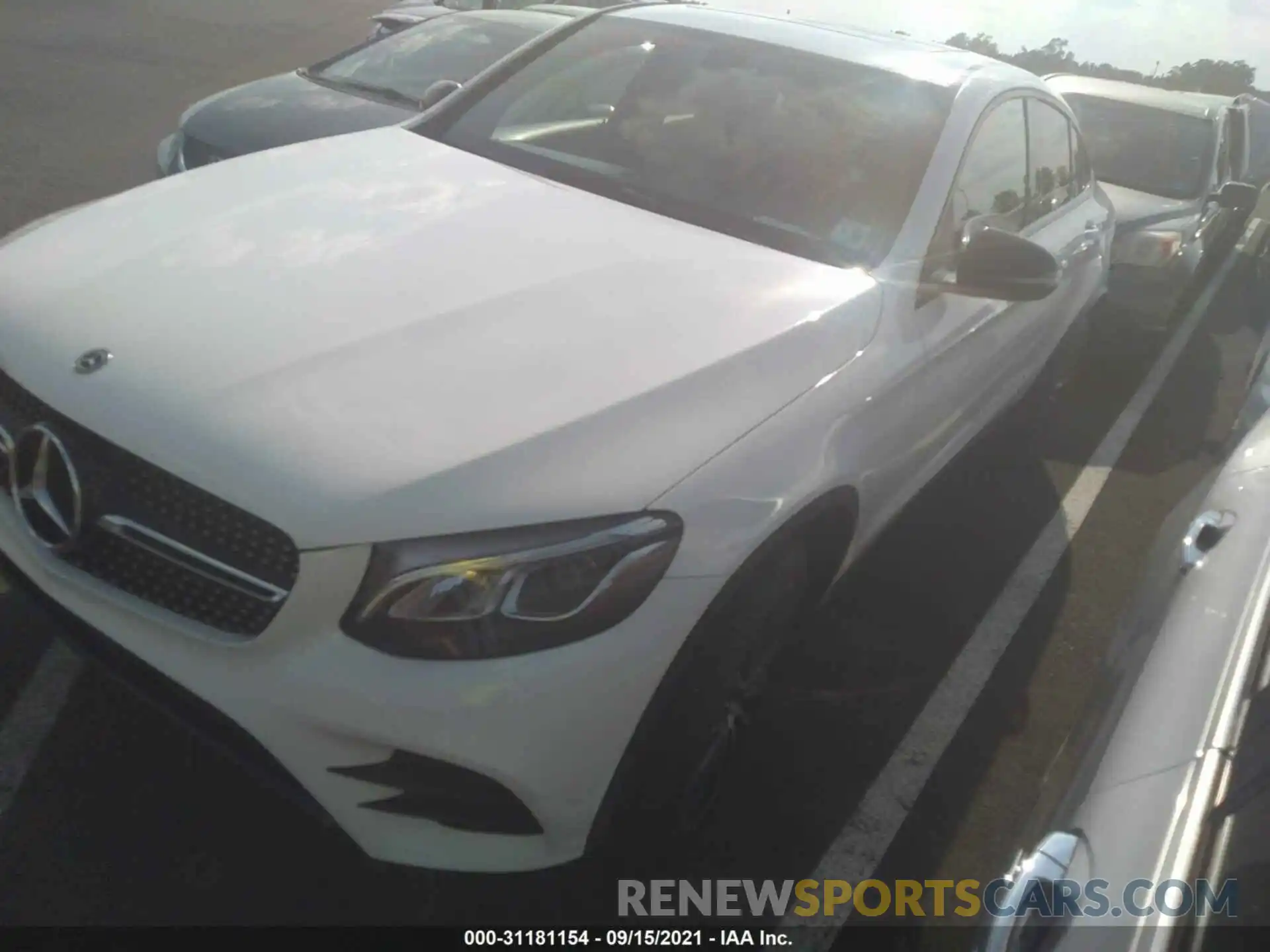 2 Photograph of a damaged car WDC0J4KB2KF499798 MERCEDES-BENZ GLC 2019