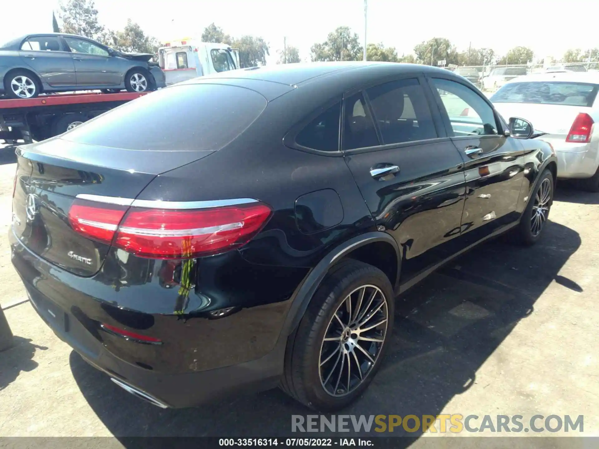 4 Photograph of a damaged car WDC0J4KB2KF593583 MERCEDES-BENZ GLC 2019