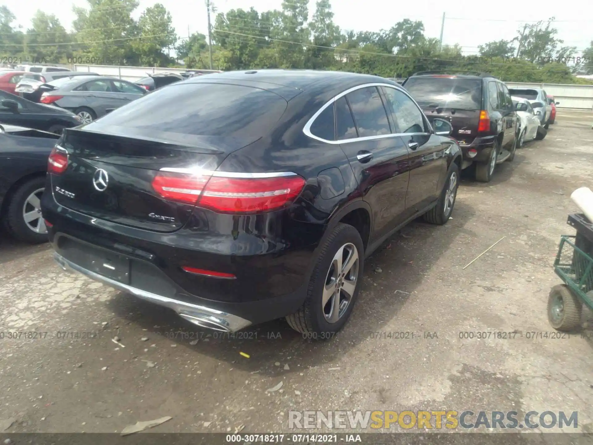 4 Photograph of a damaged car WDC0J4KB2KF660117 MERCEDES-BENZ GLC 2019