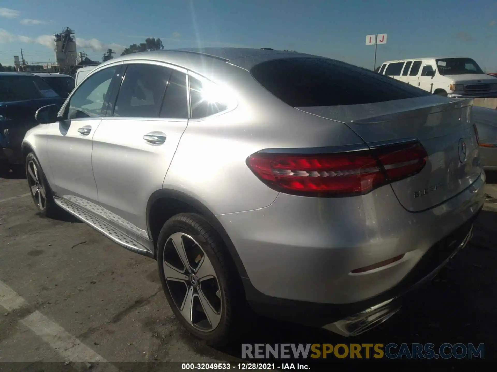 3 Photograph of a damaged car WDC0J4KB3KF551455 MERCEDES-BENZ GLC 2019