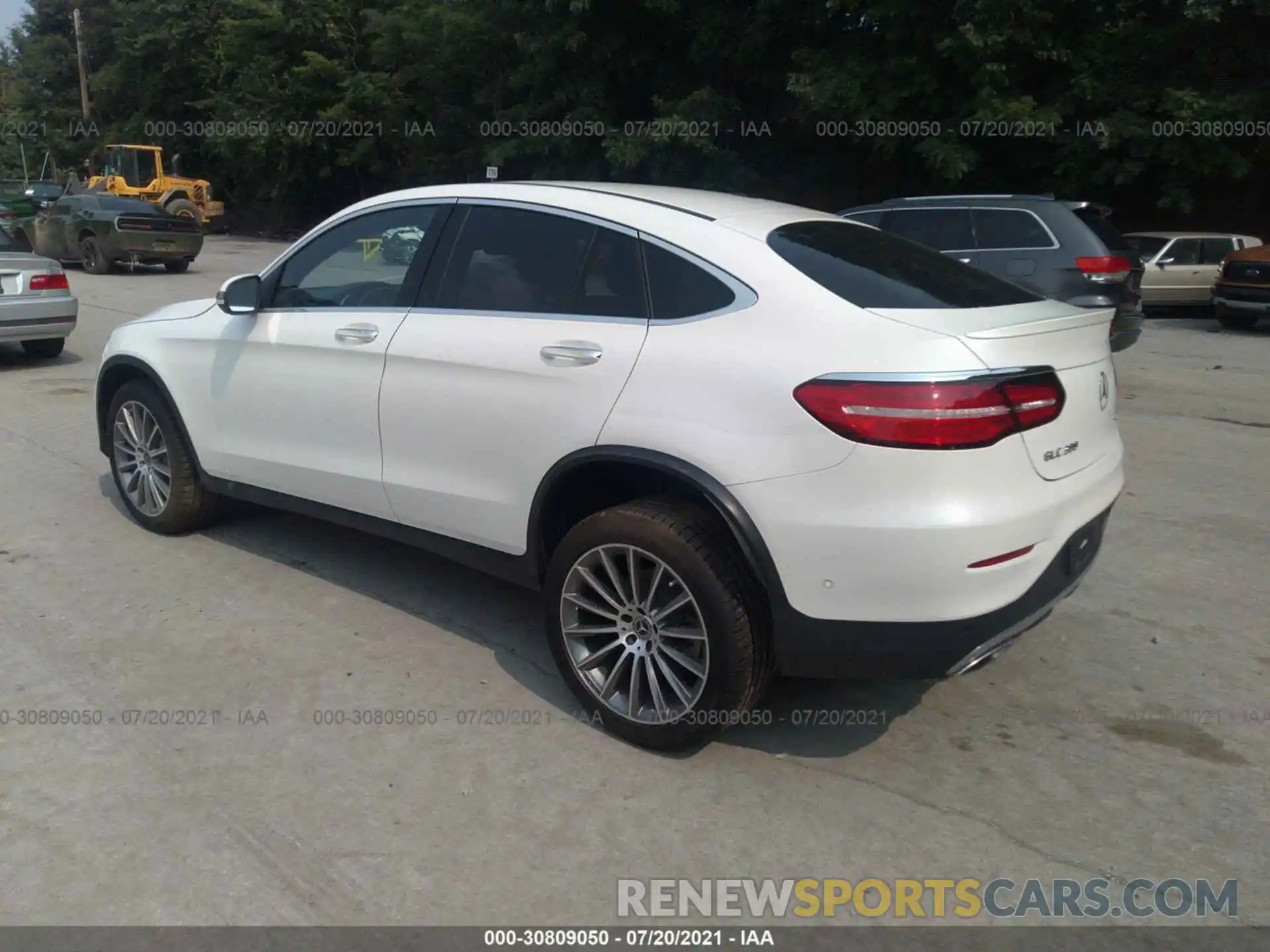 3 Photograph of a damaged car WDC0J4KB3KF631788 MERCEDES-BENZ GLC 2019