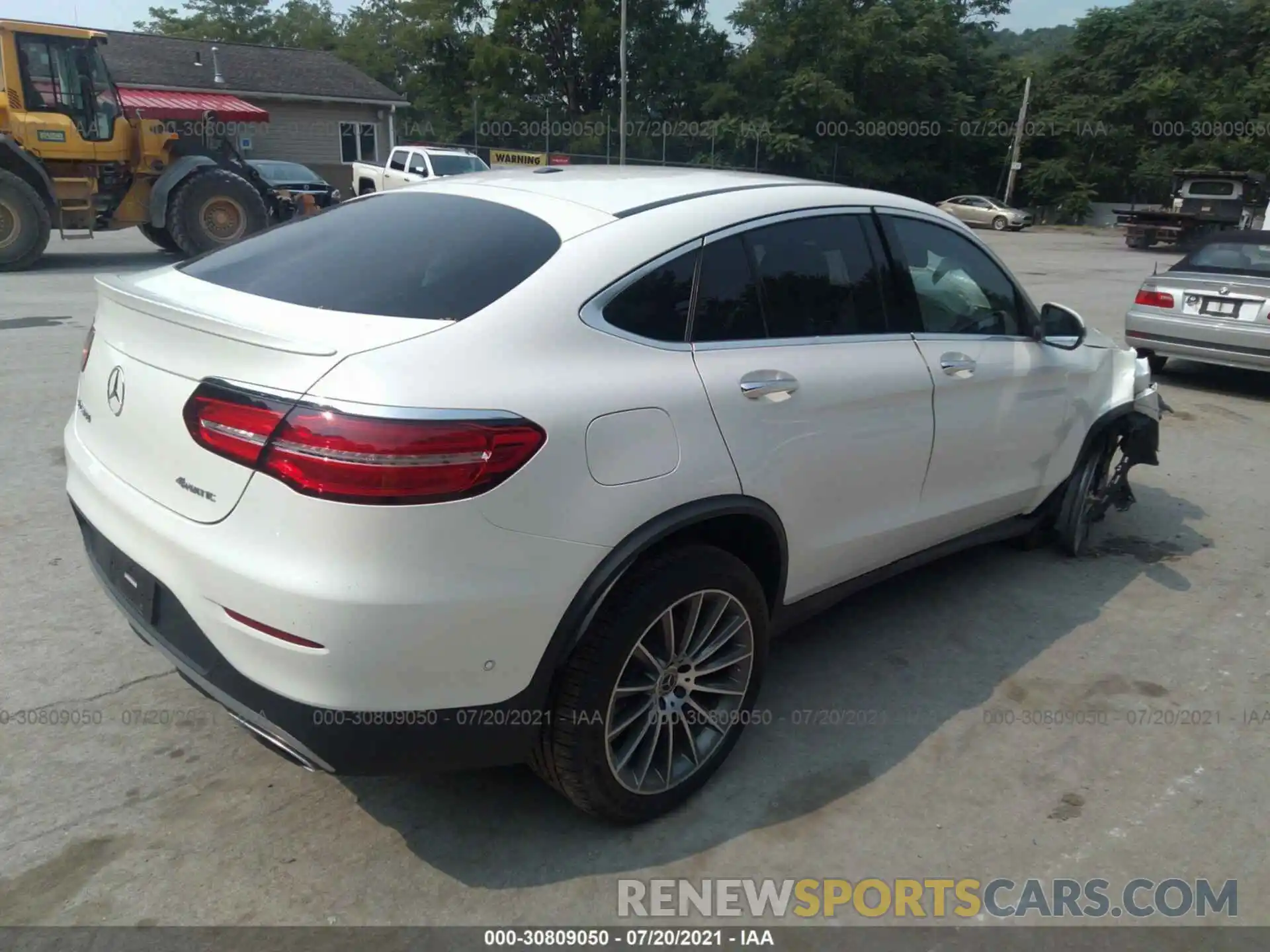 4 Photograph of a damaged car WDC0J4KB3KF631788 MERCEDES-BENZ GLC 2019