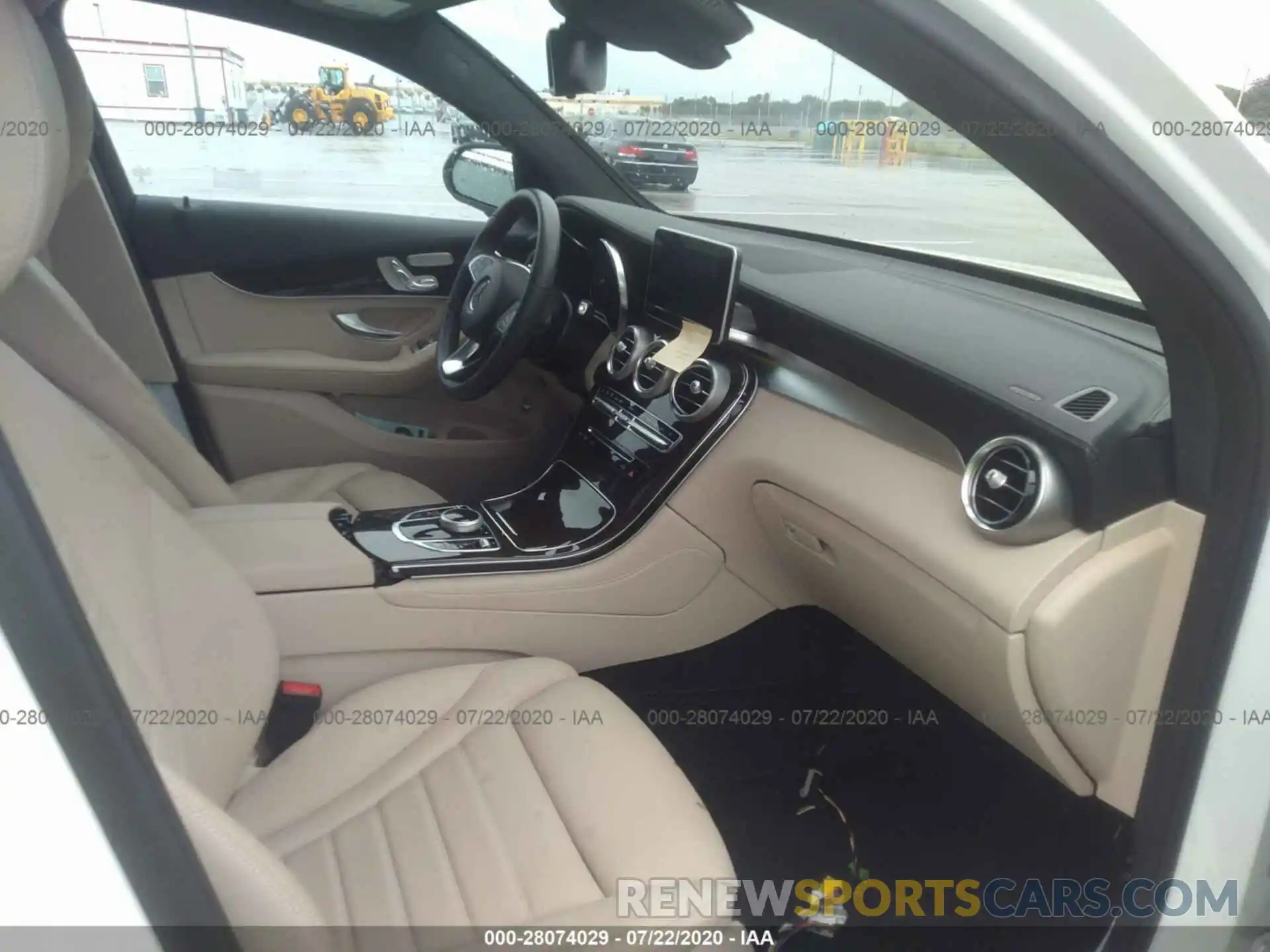 5 Photograph of a damaged car WDC0J4KB3KF657078 MERCEDES-BENZ GLC 2019