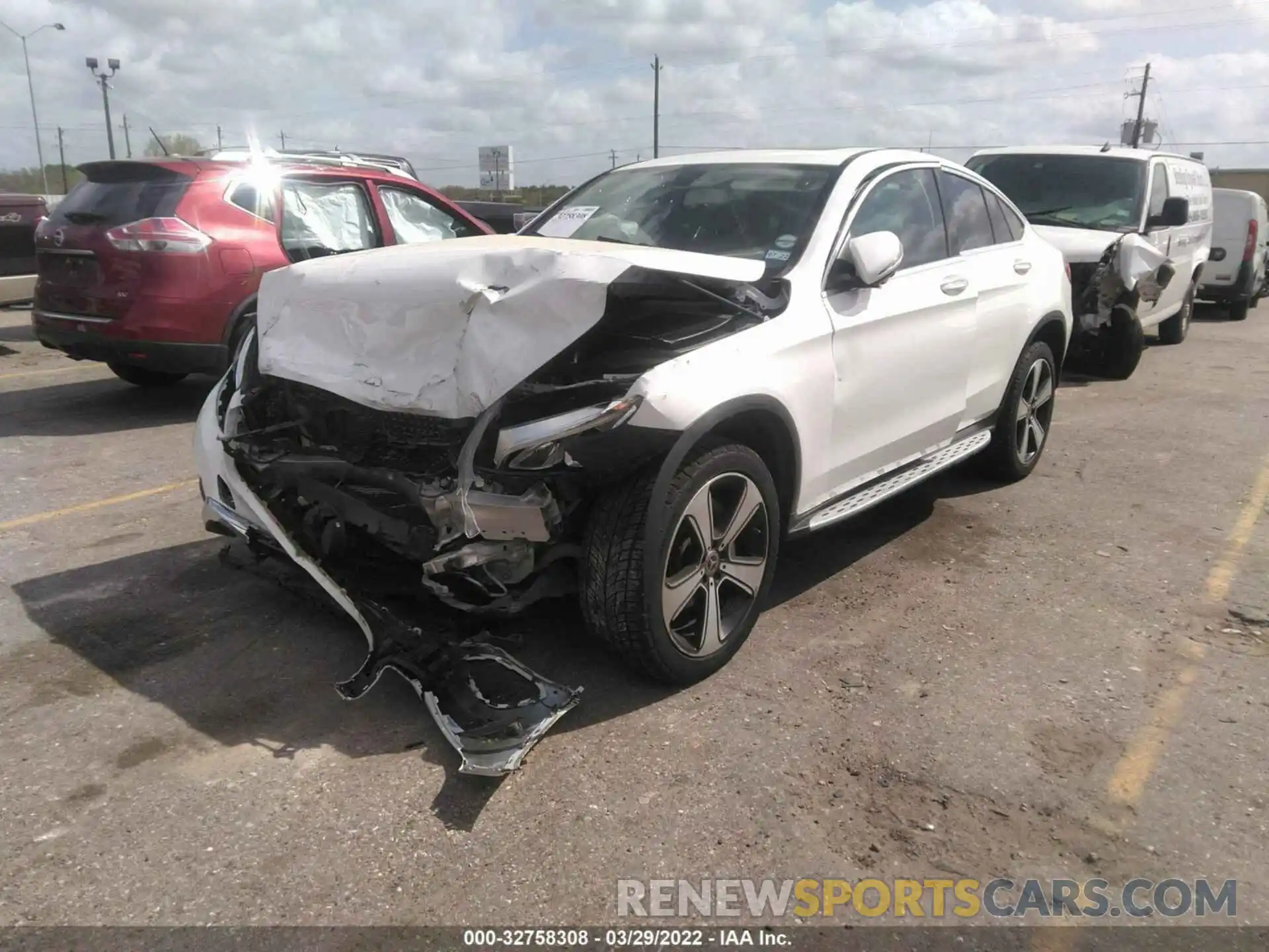 2 Photograph of a damaged car WDC0J4KB3KF664306 MERCEDES-BENZ GLC 2019