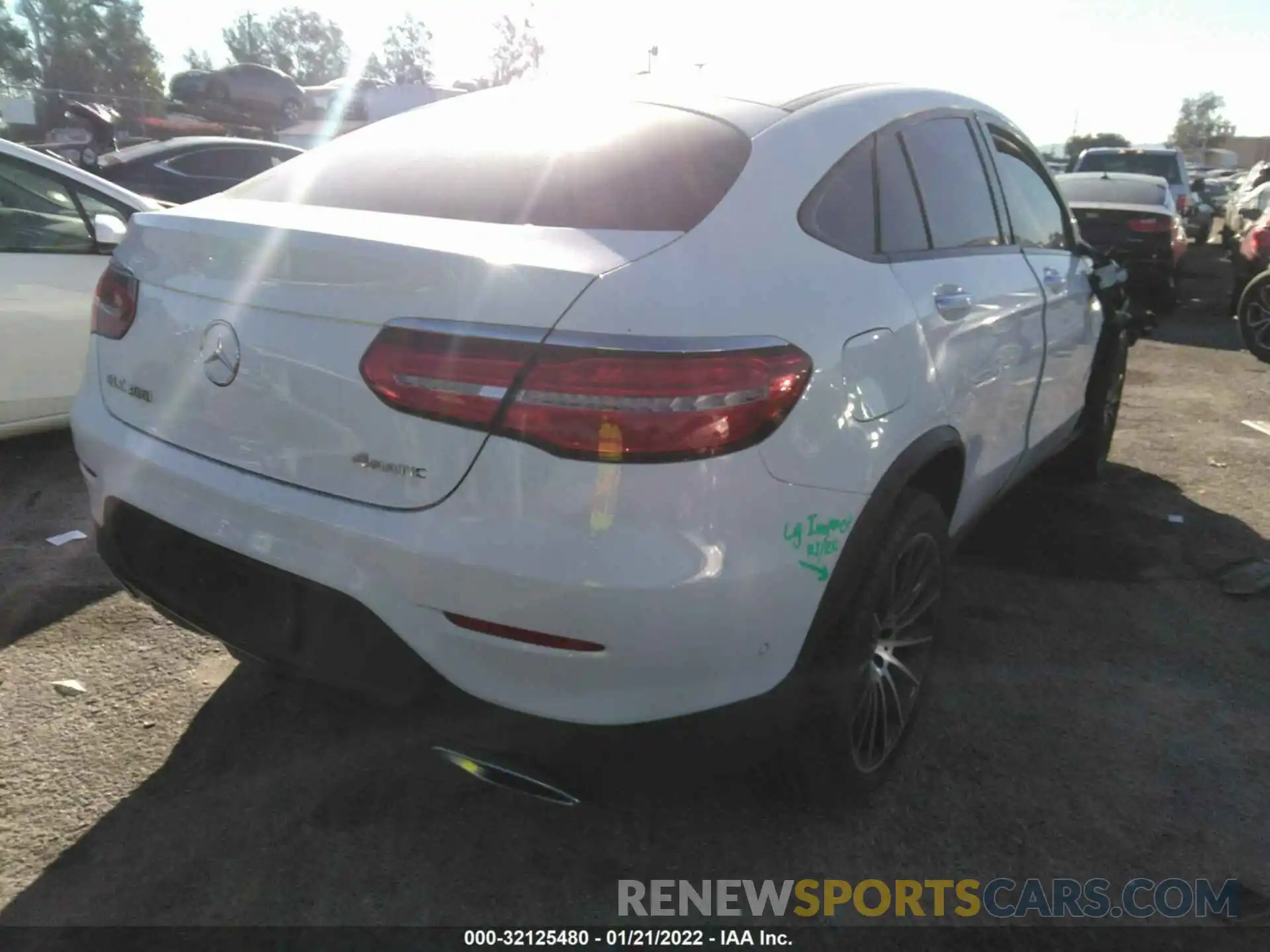 3 Photograph of a damaged car WDC0J4KB5KF543020 MERCEDES-BENZ GLC 2019