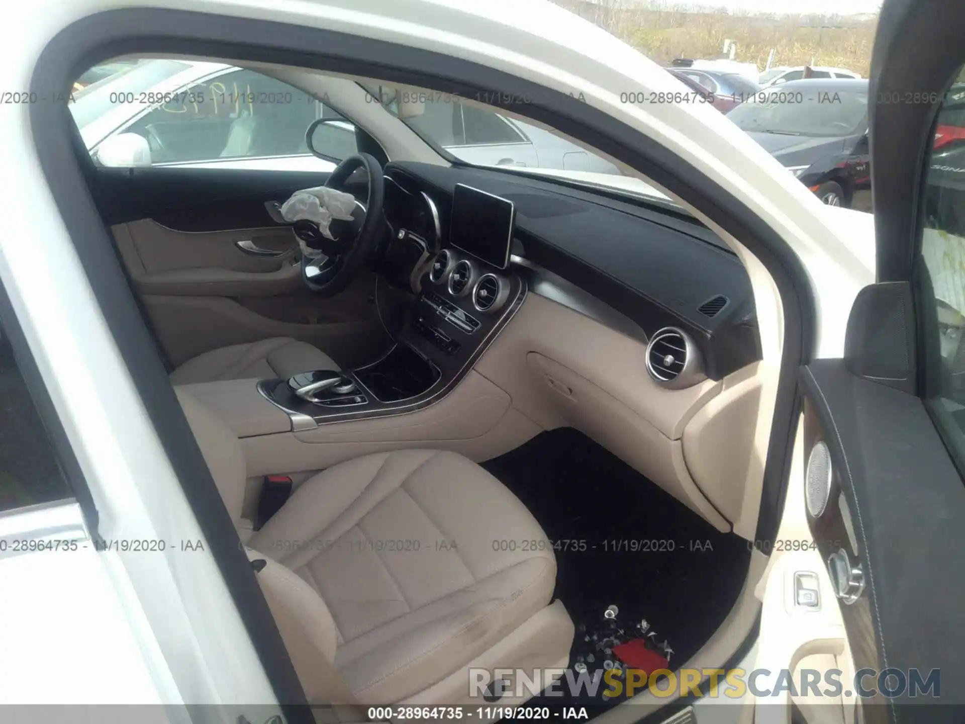 5 Photograph of a damaged car WDC0J4KB5KF598762 MERCEDES-BENZ GLC 2019