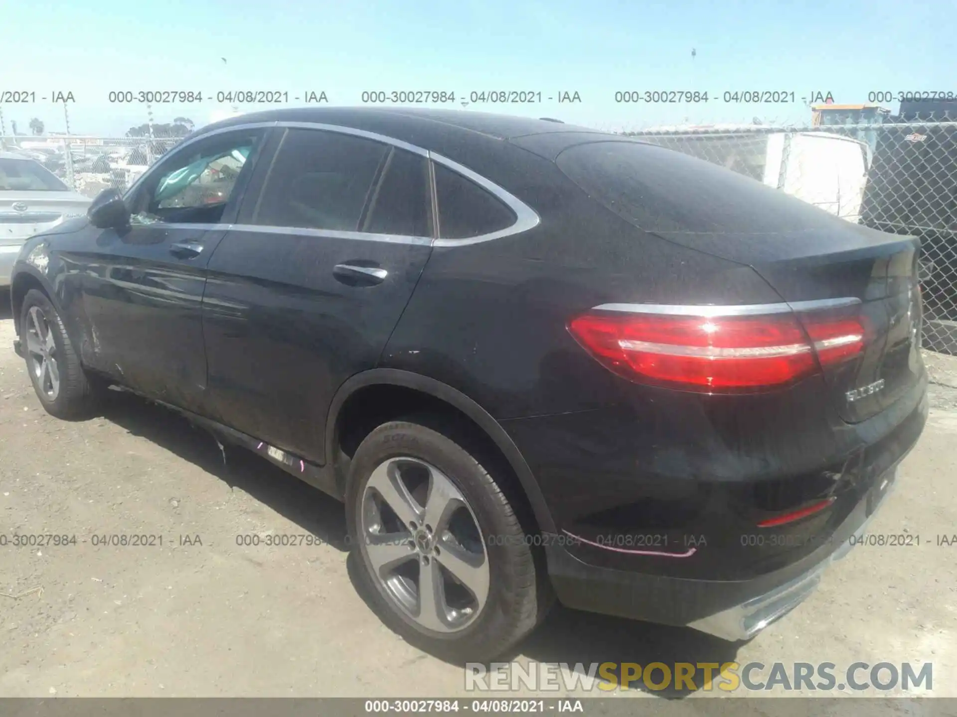 3 Photograph of a damaged car WDC0J4KB6KF642932 MERCEDES-BENZ GLC 2019