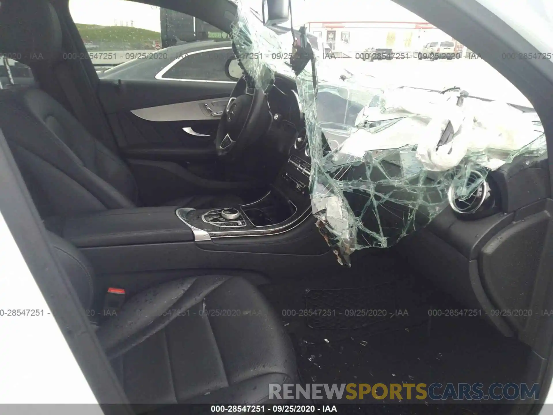 5 Photograph of a damaged car WDC0J4KB7KF531239 MERCEDES-BENZ GLC 2019