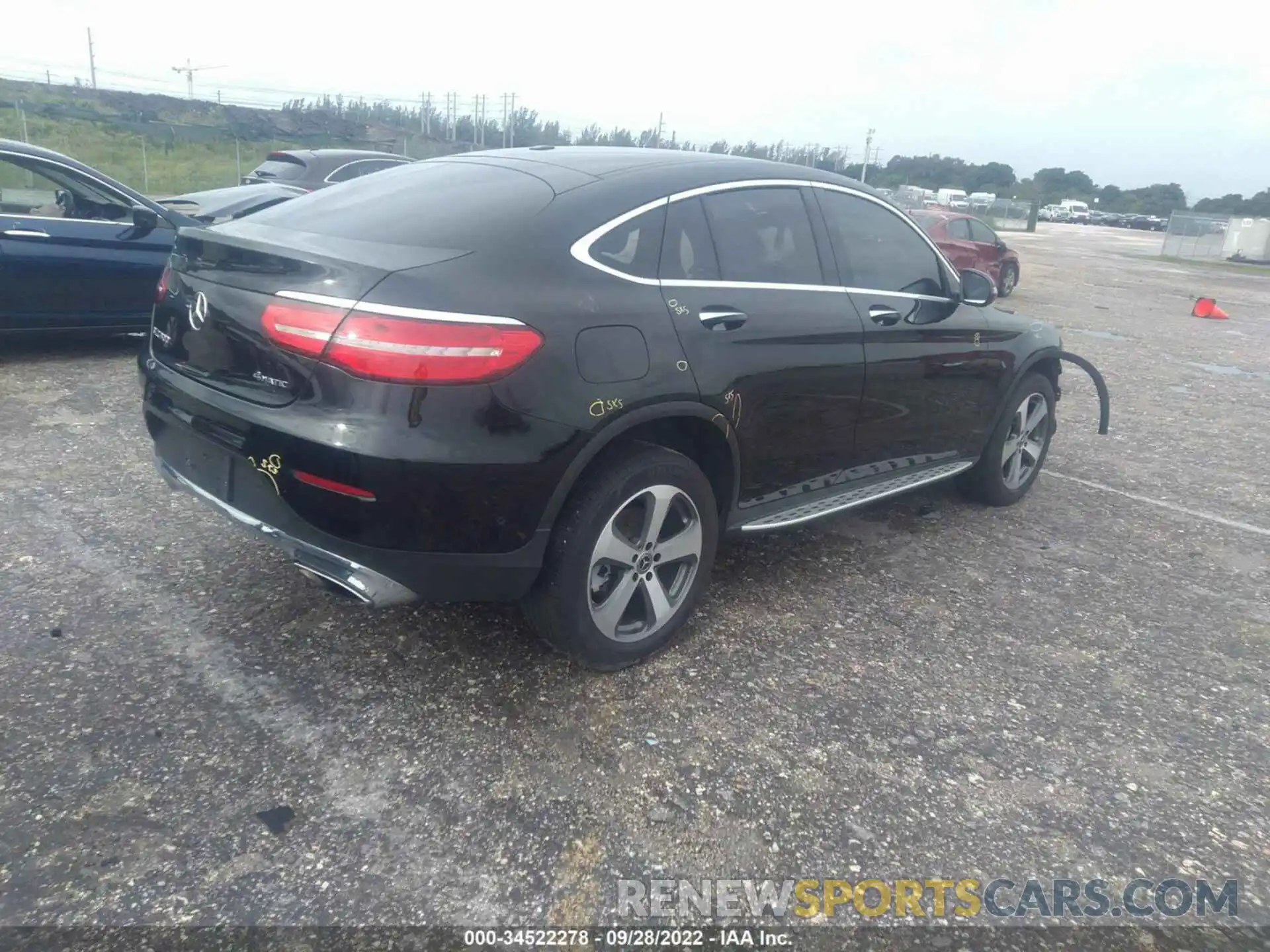 4 Photograph of a damaged car WDC0J4KB7KF564905 MERCEDES-BENZ GLC 2019