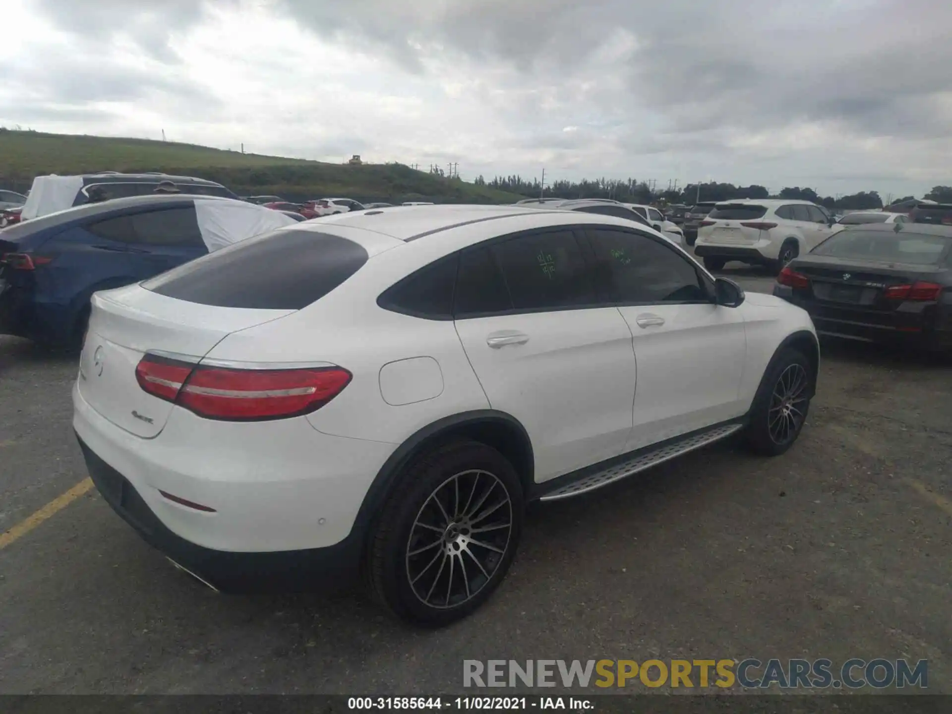 4 Photograph of a damaged car WDC0J4KB7KF599993 MERCEDES-BENZ GLC 2019