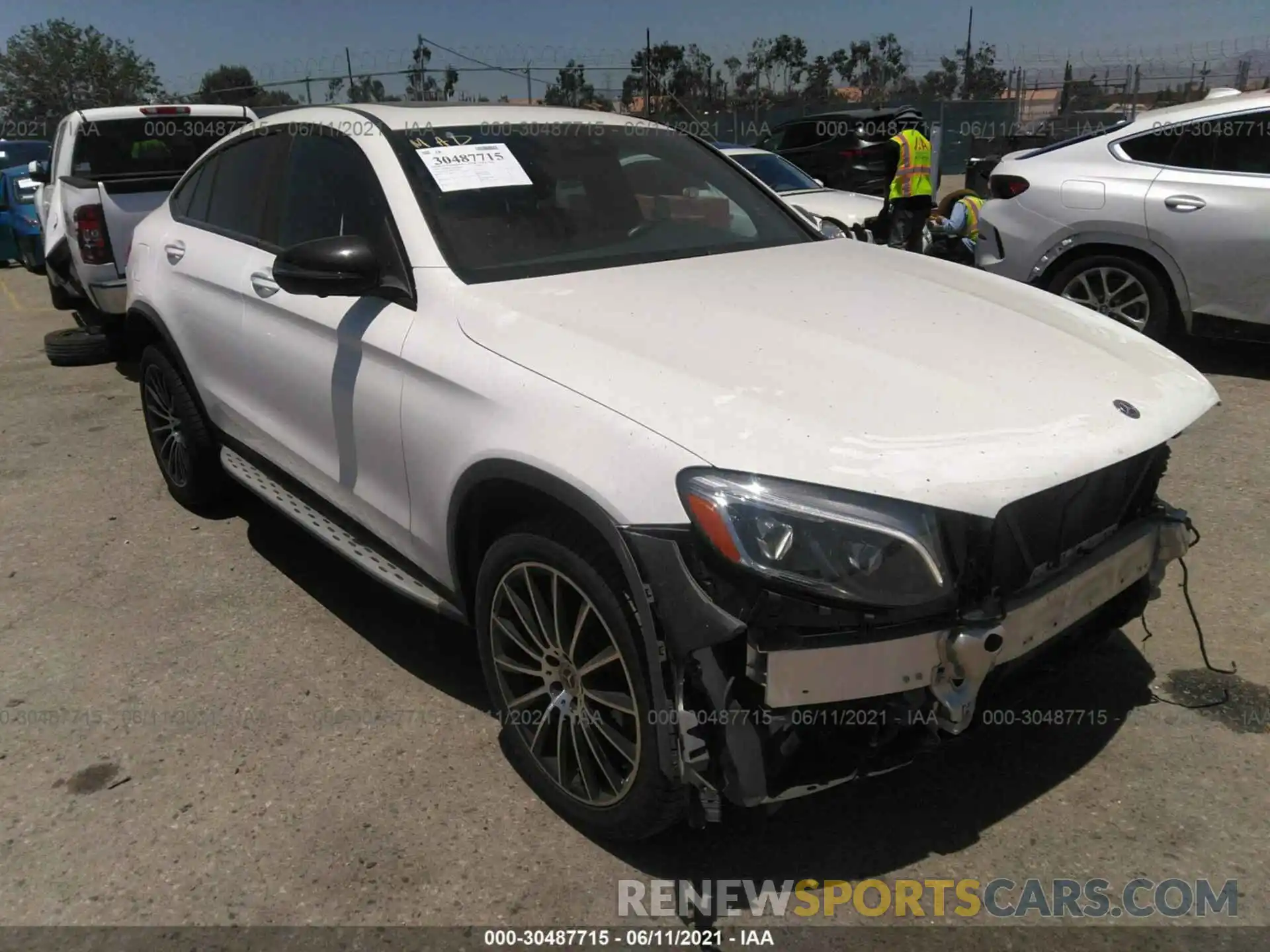 1 Photograph of a damaged car WDC0J4KB8KF660106 MERCEDES-BENZ GLC 2019